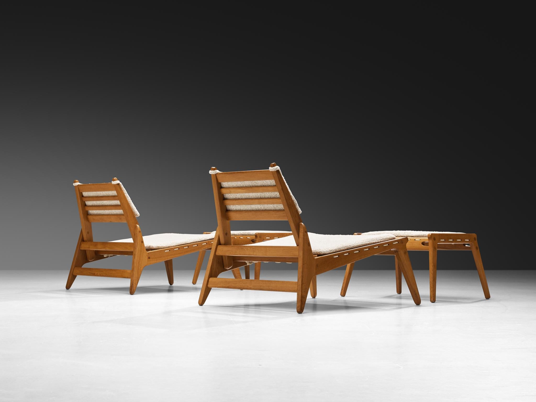 1950s 'Hunting' Lounge Chairs with Ottomans in Solid Oak 3