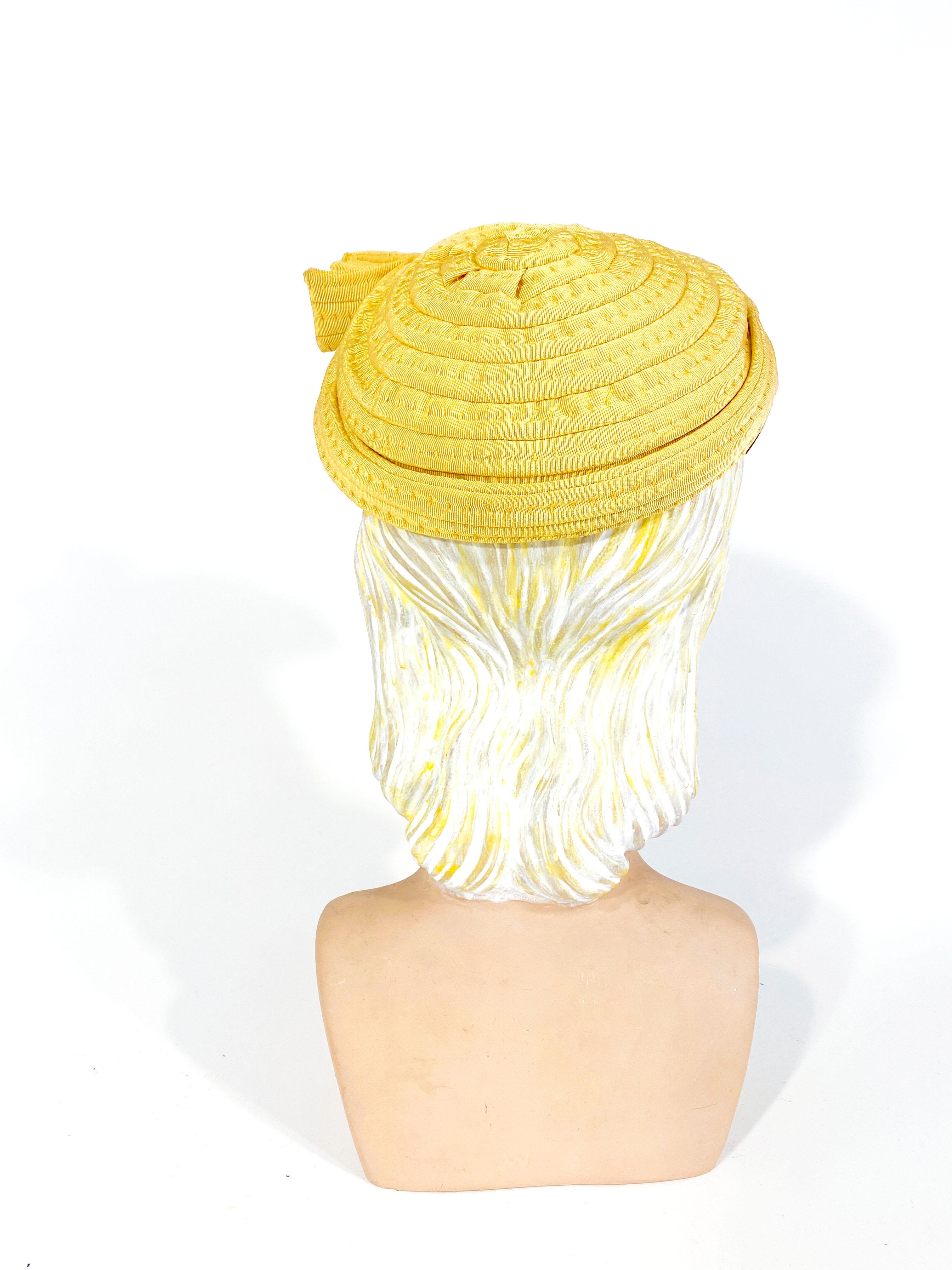 Beige 1950s I. Magnin Yellow Rolled Grosgrain Hat For Sale