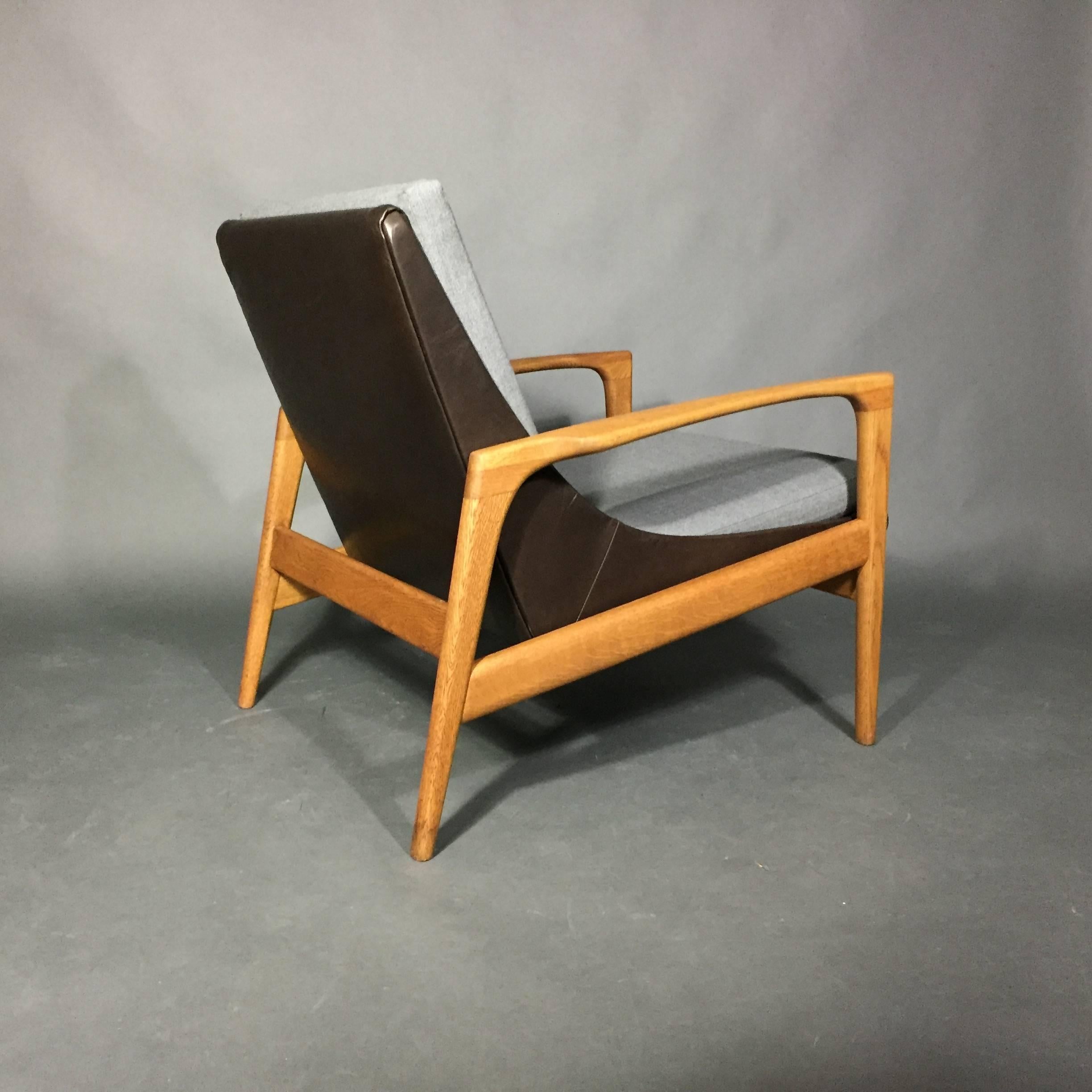 1950s Ib Kofod-Larsen Attributed Lounge Chair, AB Trensums, Sweden For Sale 3