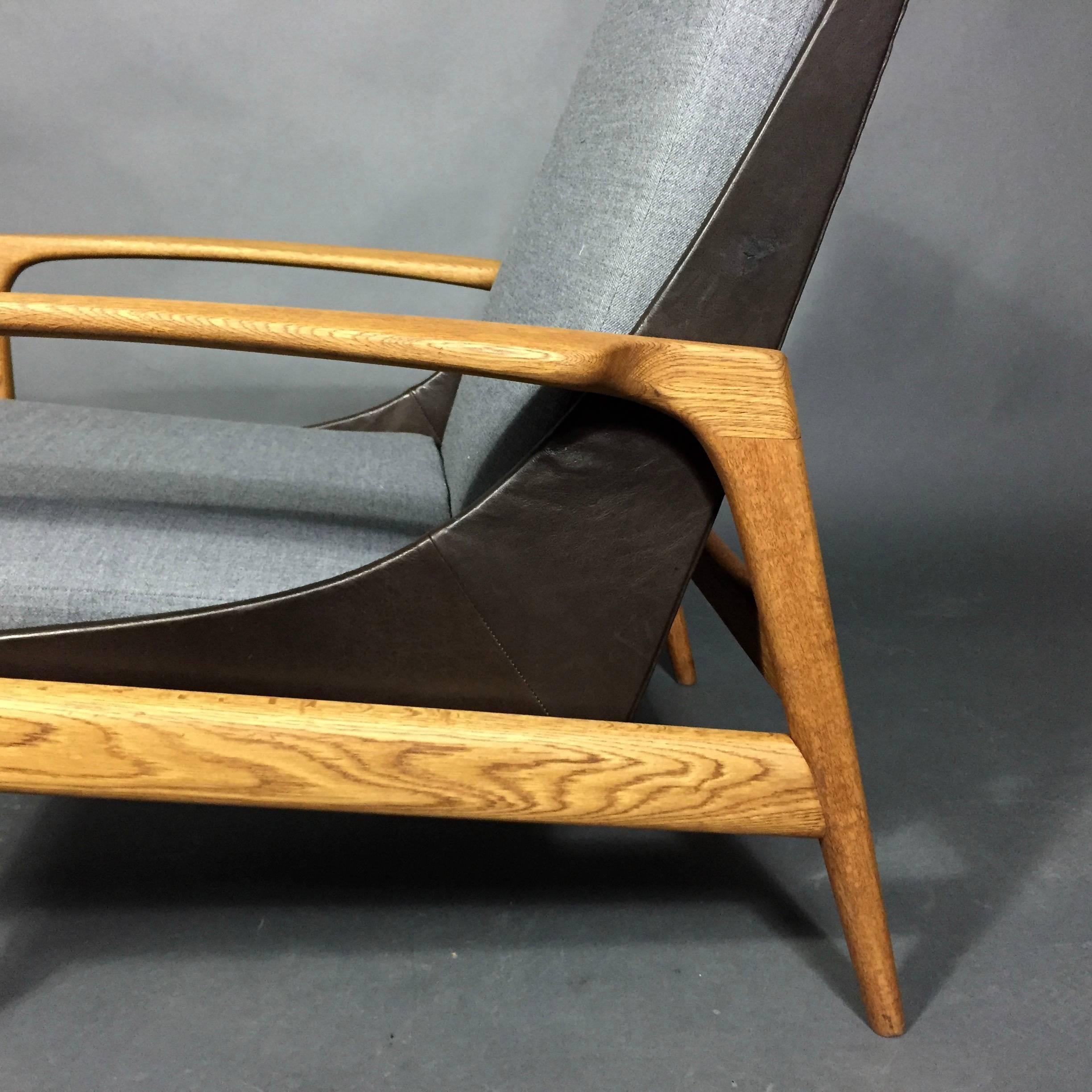 1950s Ib Kofod-Larsen Attributed Lounge Chair, AB Trensums, Sweden In Excellent Condition For Sale In Hudson, NY