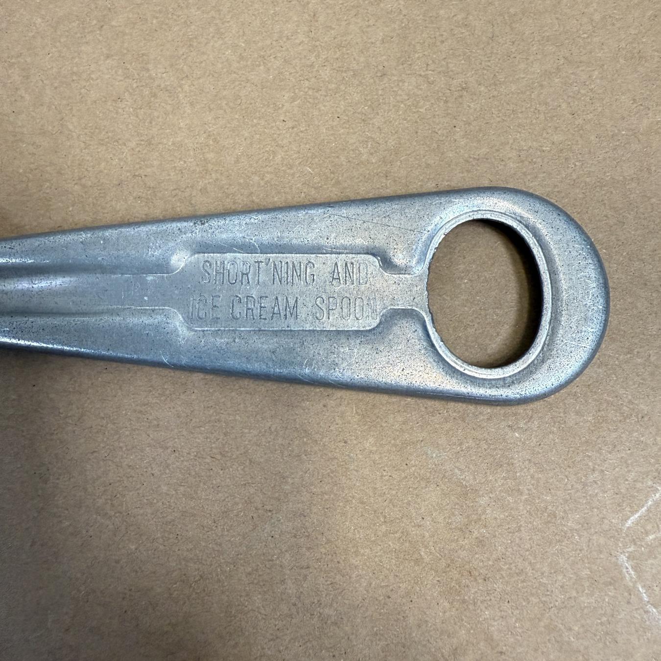 1950er Jahre Eislöffel Aluminium Löffel (Moderne der Mitte des Jahrhunderts) im Angebot