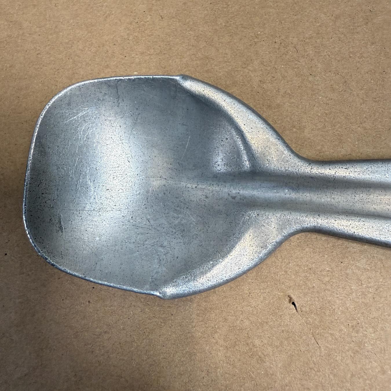 1950er Jahre Eislöffel Aluminium Löffel im Zustand „Gut“ im Angebot in Chula Vista, CA