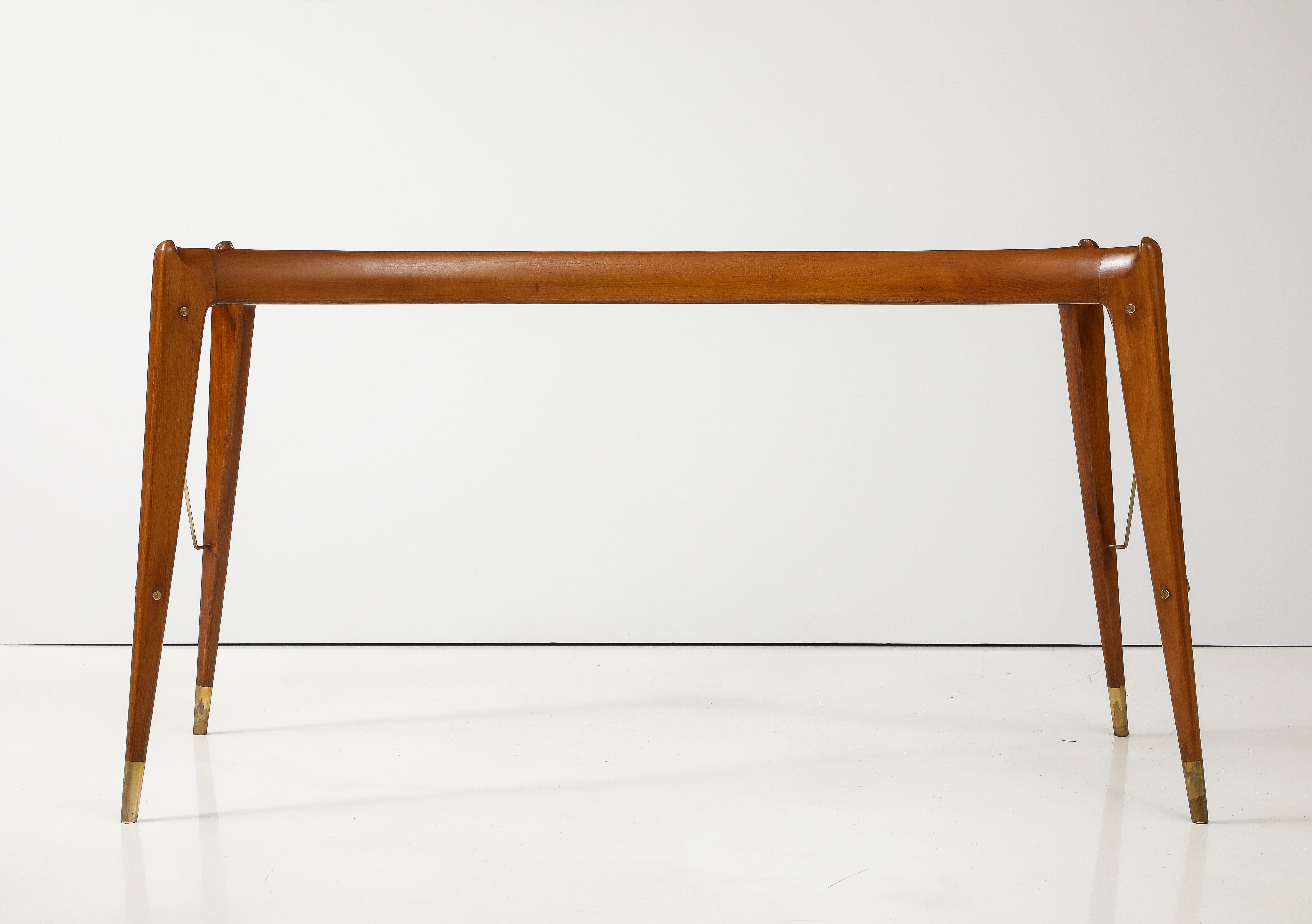 Mid-Century Modern 1950's Ico Parisi Attributed Sculptural Cherrywood And Brass Dining Table For Sale