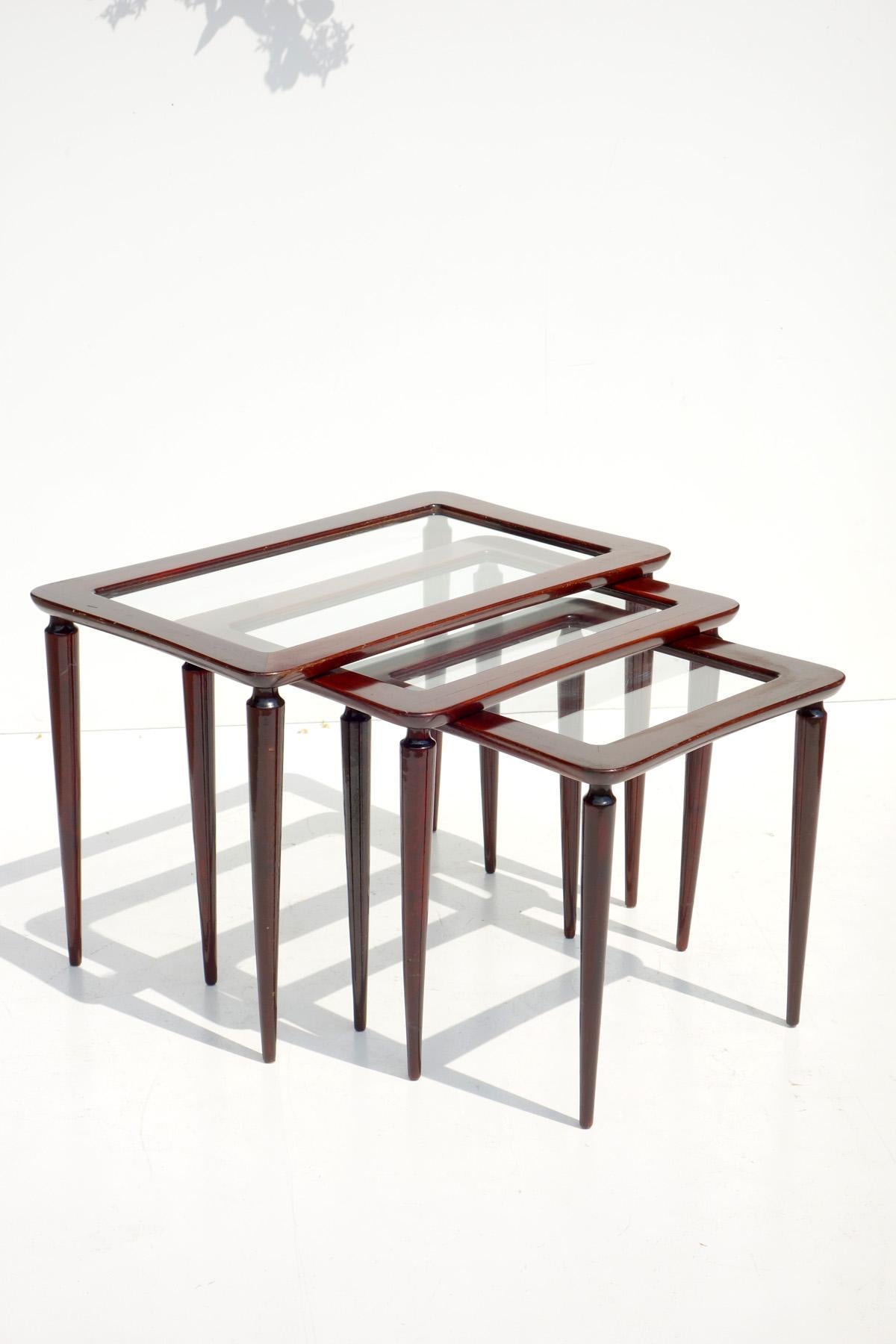 Mid-Century Modern 1950s Ico Parisi Italian Design Mahogany Nesting Tables For Sale