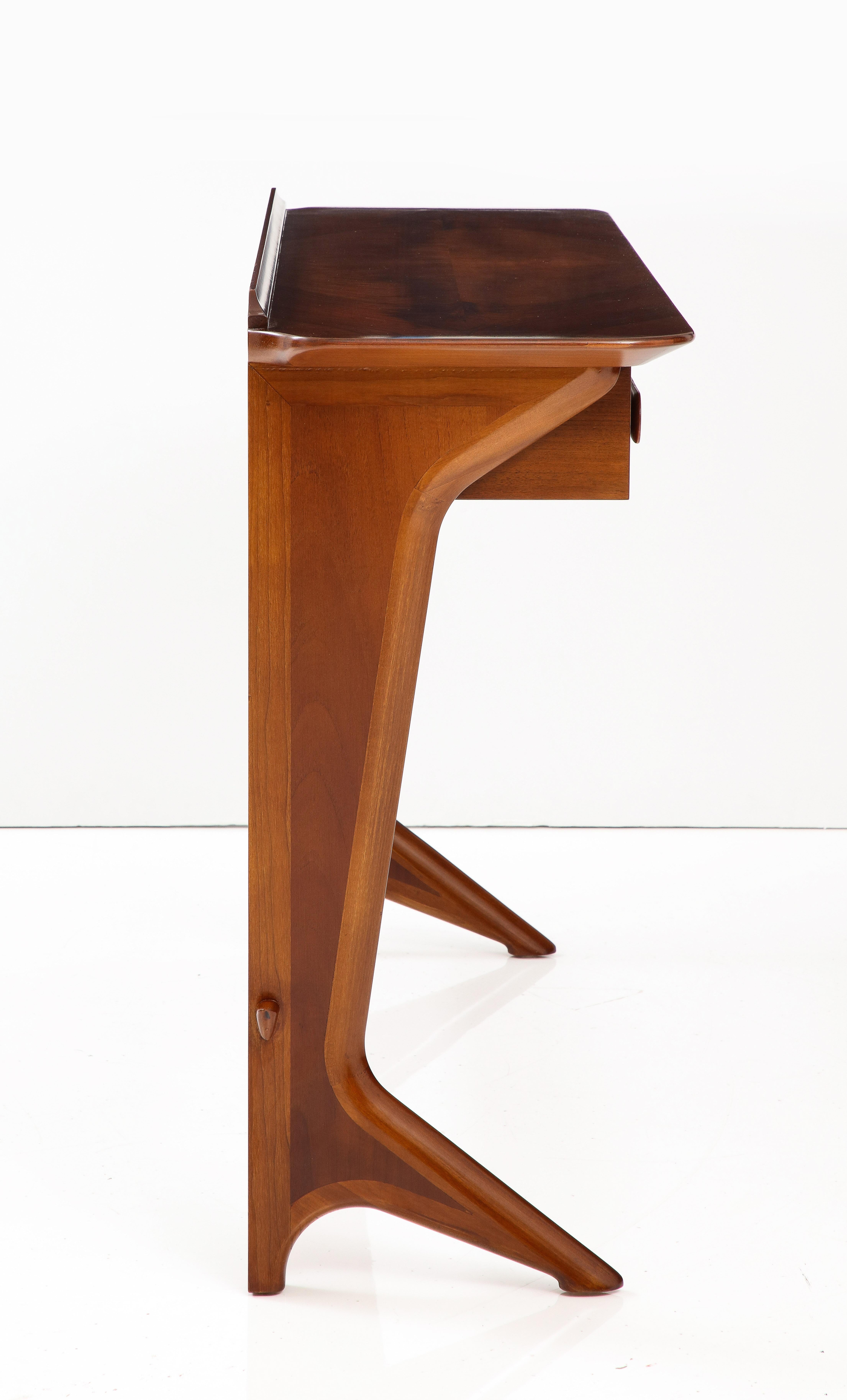 1950's Ico Parisi Walnut Console In Good Condition For Sale In New York, NY
