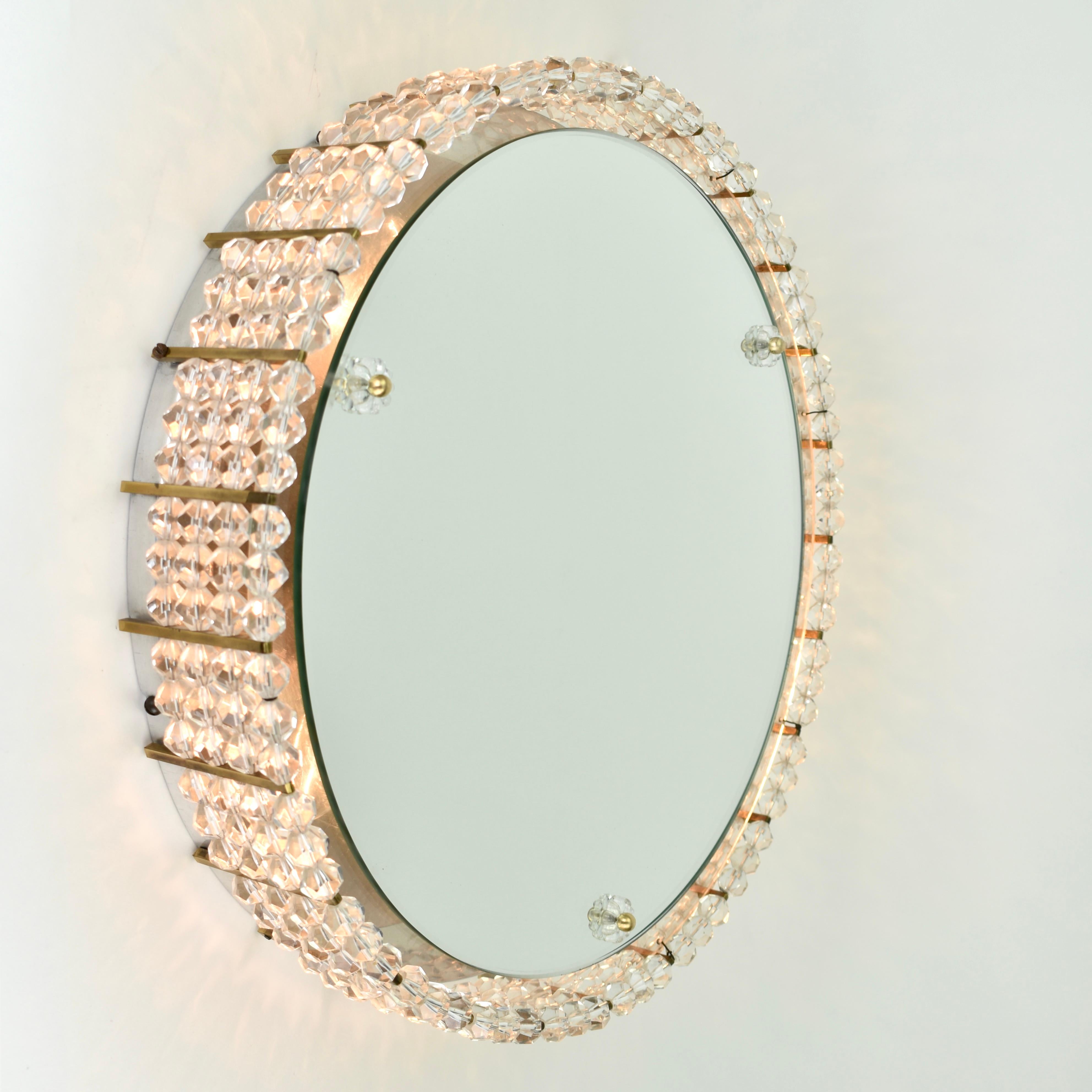 Laiton Miroir éclairé des années 1950 par Rupert Nikoll, Autriche en vente
