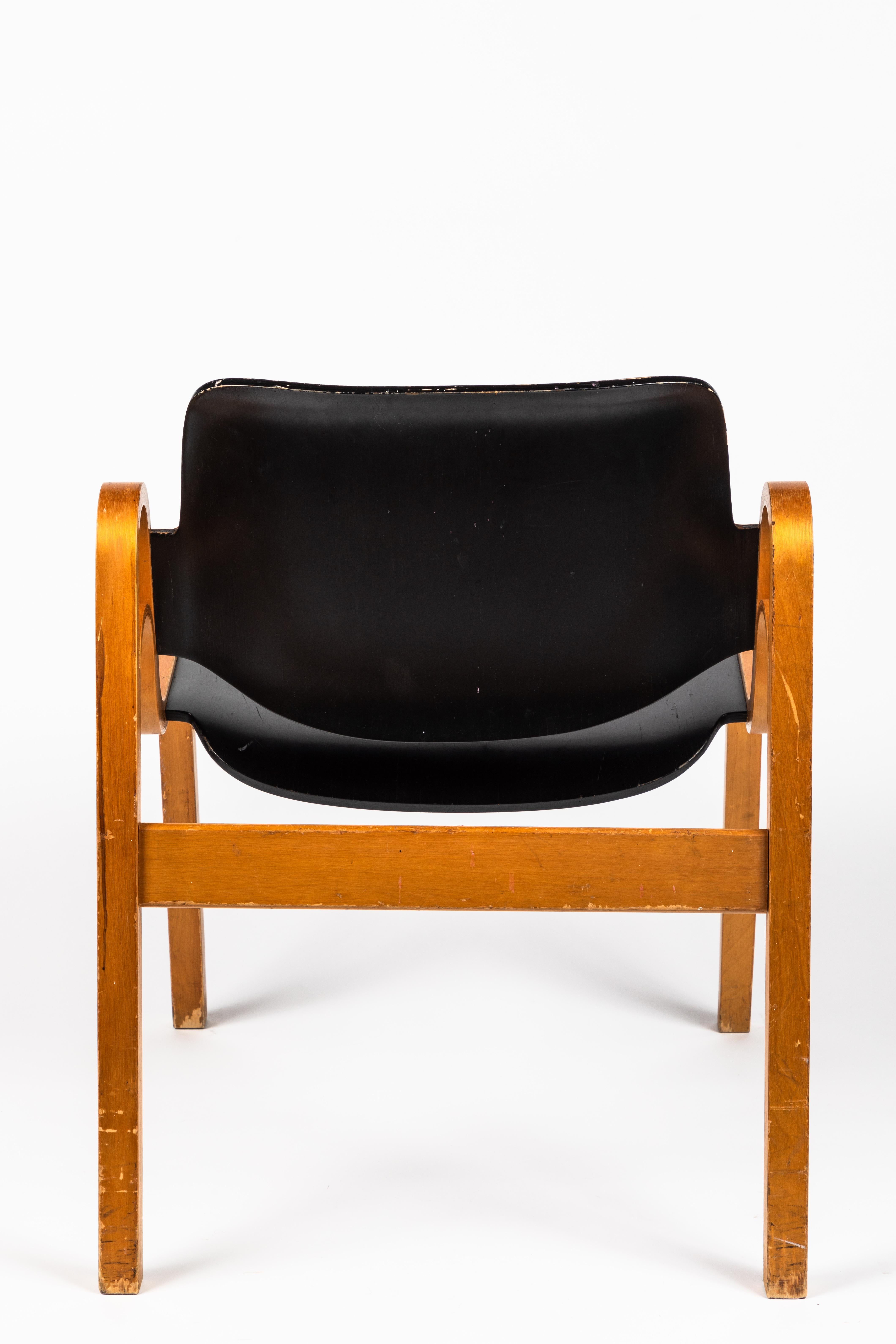 1950s Ilmari Tapiovaara 'Wilhelmina' Chair In Good Condition In Glendale, CA