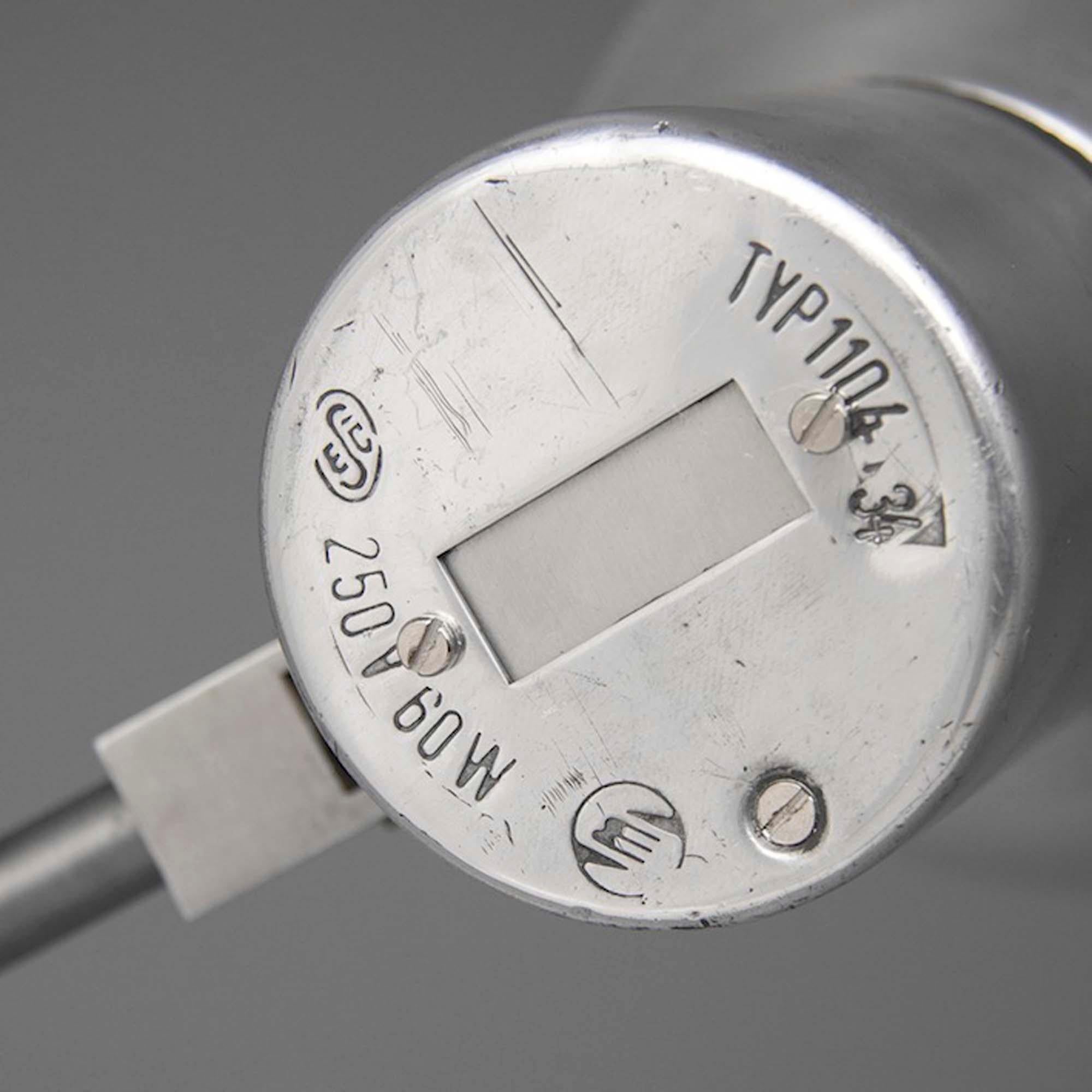 Moulage 1950's Industrial Cantilever Wall Lamp — Mid-Century Factory Salvage en vente