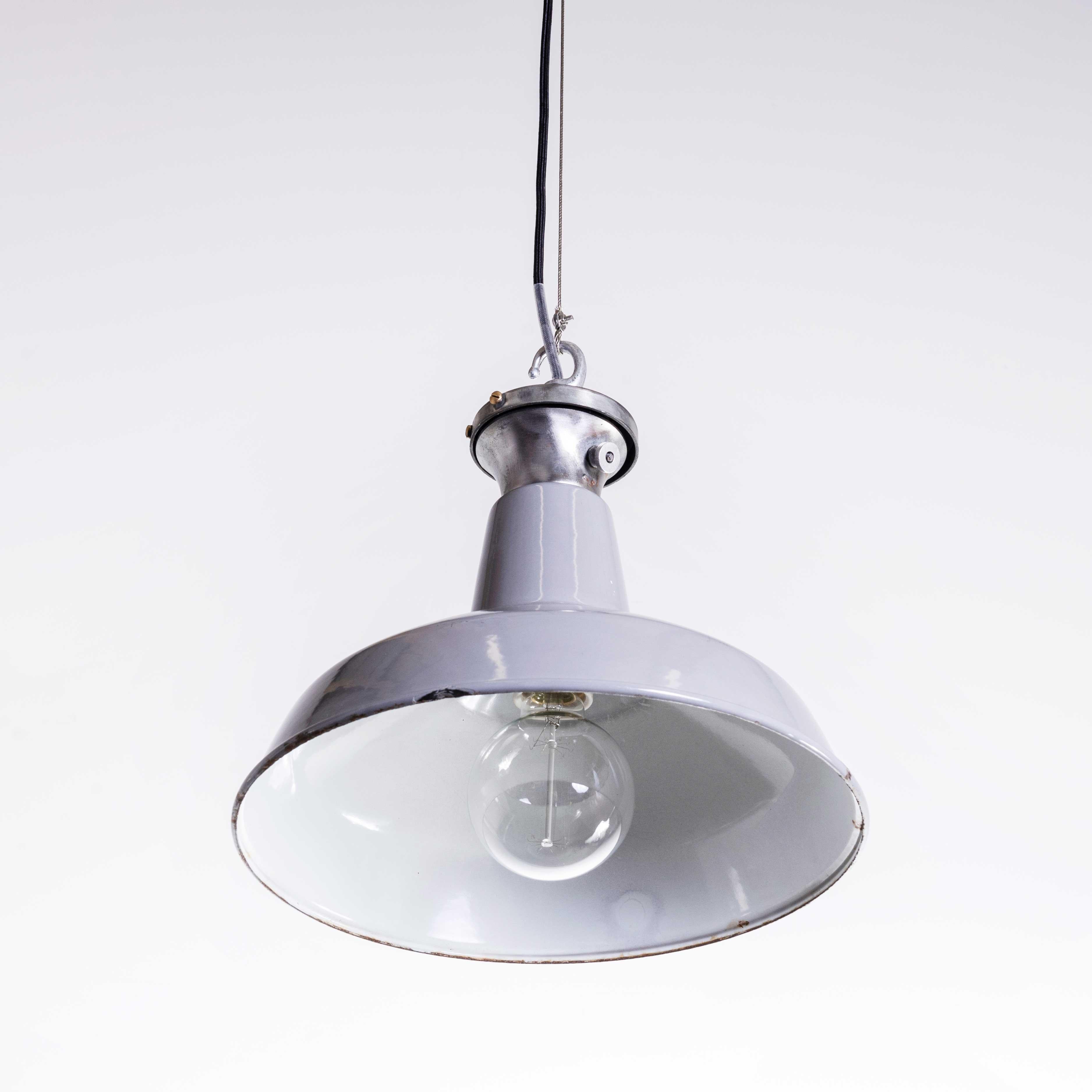1950's Industrial White Benjamin Enamelled Pendant Lamps - 16 Inch For Sale 6
