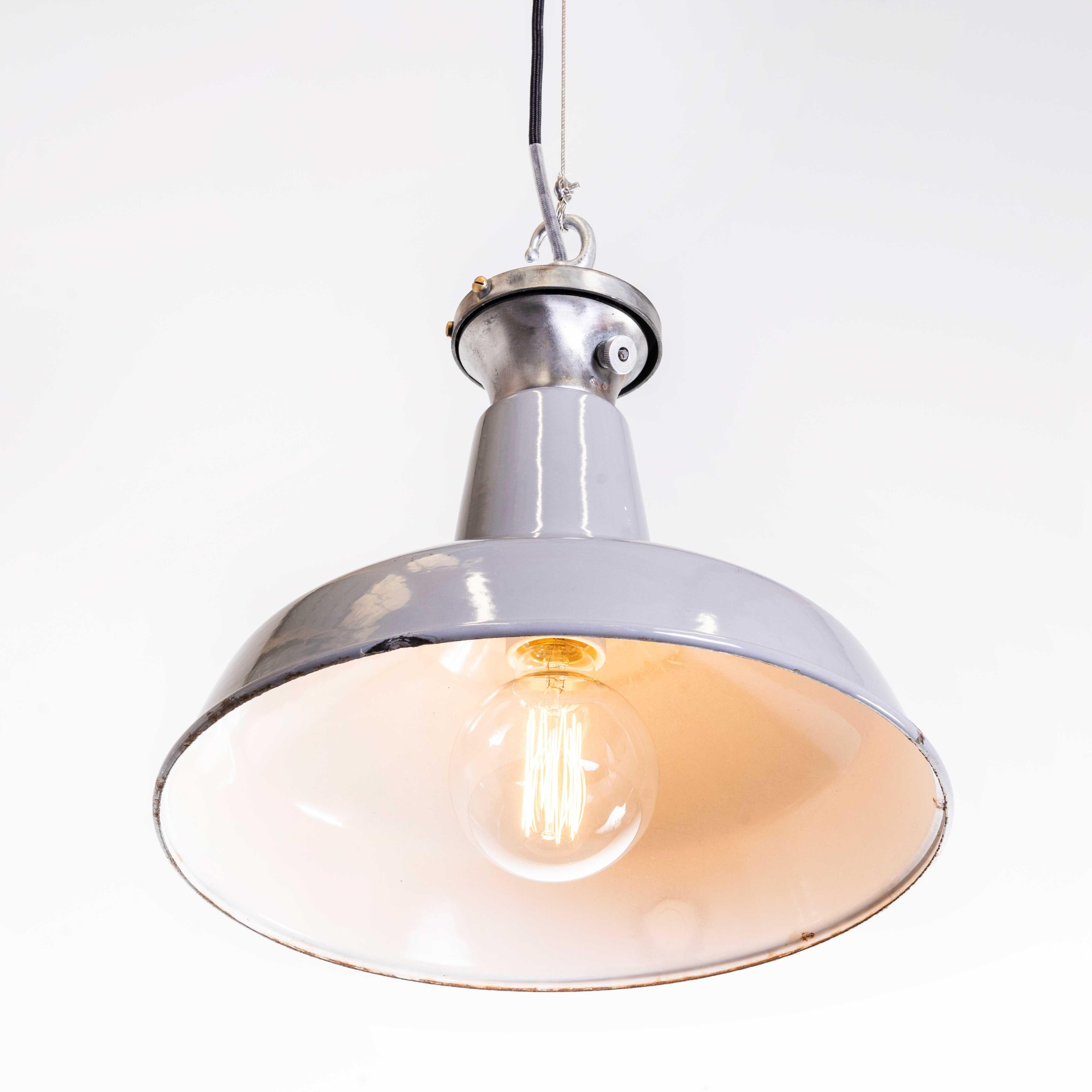 1950's Industrial White Benjamin Enamelled Pendant Lamps - 16 Inch For Sale 7