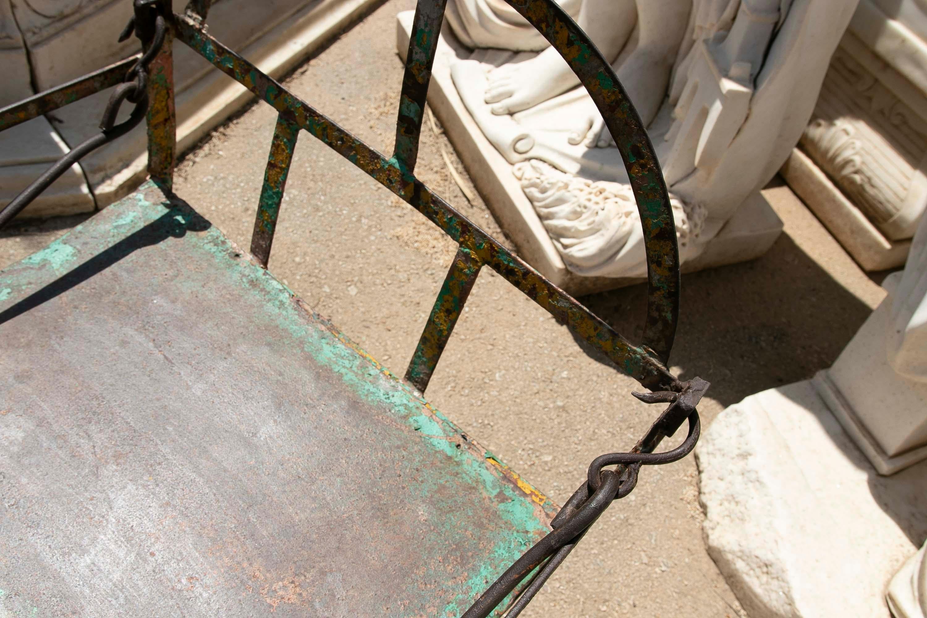 1950s Iron Ferris wheel seats with Facing Seats For Sale 4