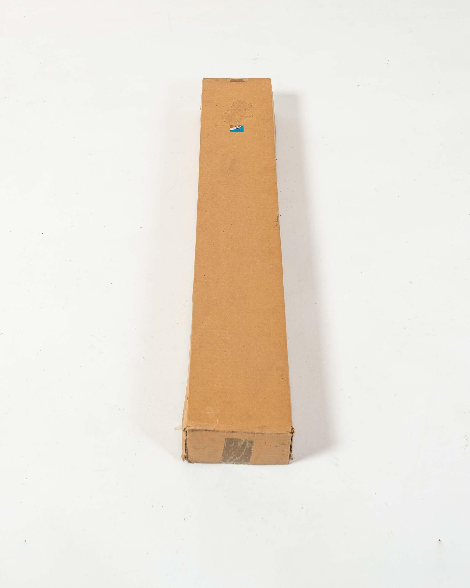 Isamu Noguchi Akari Lichtskulptur 30N-Schirm mit BB3-Sockel, Isamu, neu, auf Lager, 1950er Jahre im Angebot 5