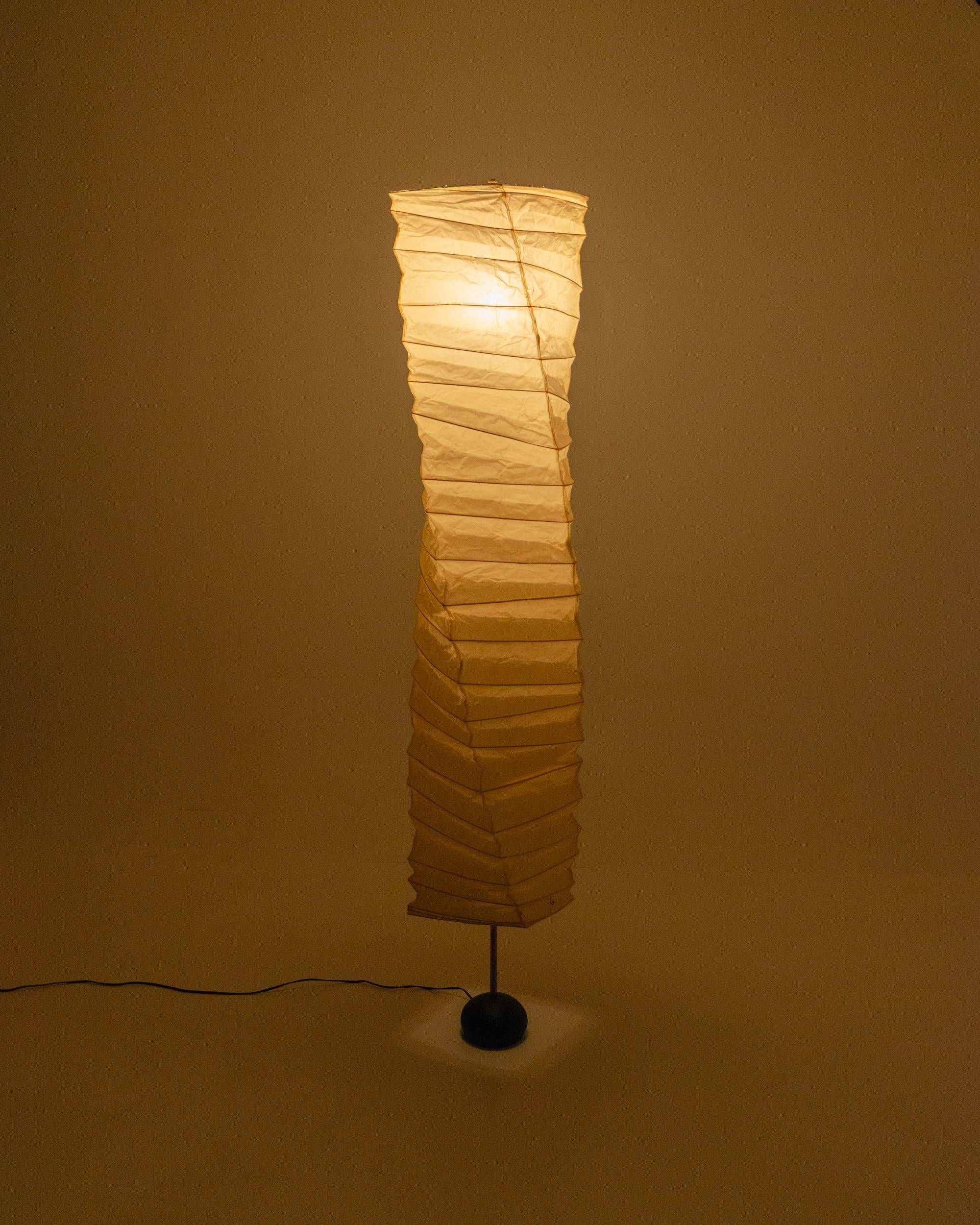Isamu Noguchi Akari Lichtskulptur 30N-Schirm mit BB3-Sockel, Isamu, neu, auf Lager, 1950er Jahre im Angebot 8