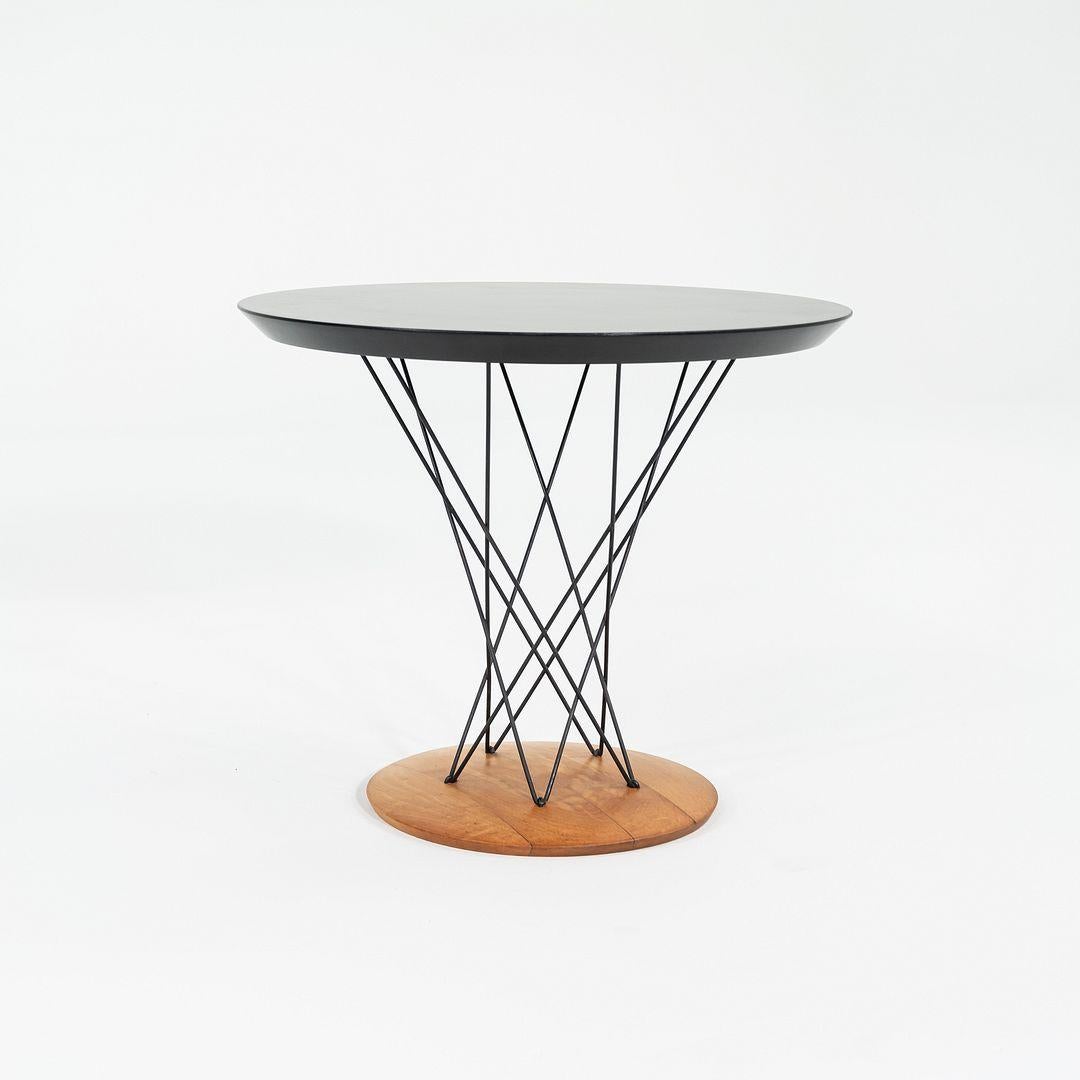 Moderne 1950 Isamu Noguchi for Knoll Table cyclonique pour enfants avec plateau de 24 pouces, Model No 87 en vente