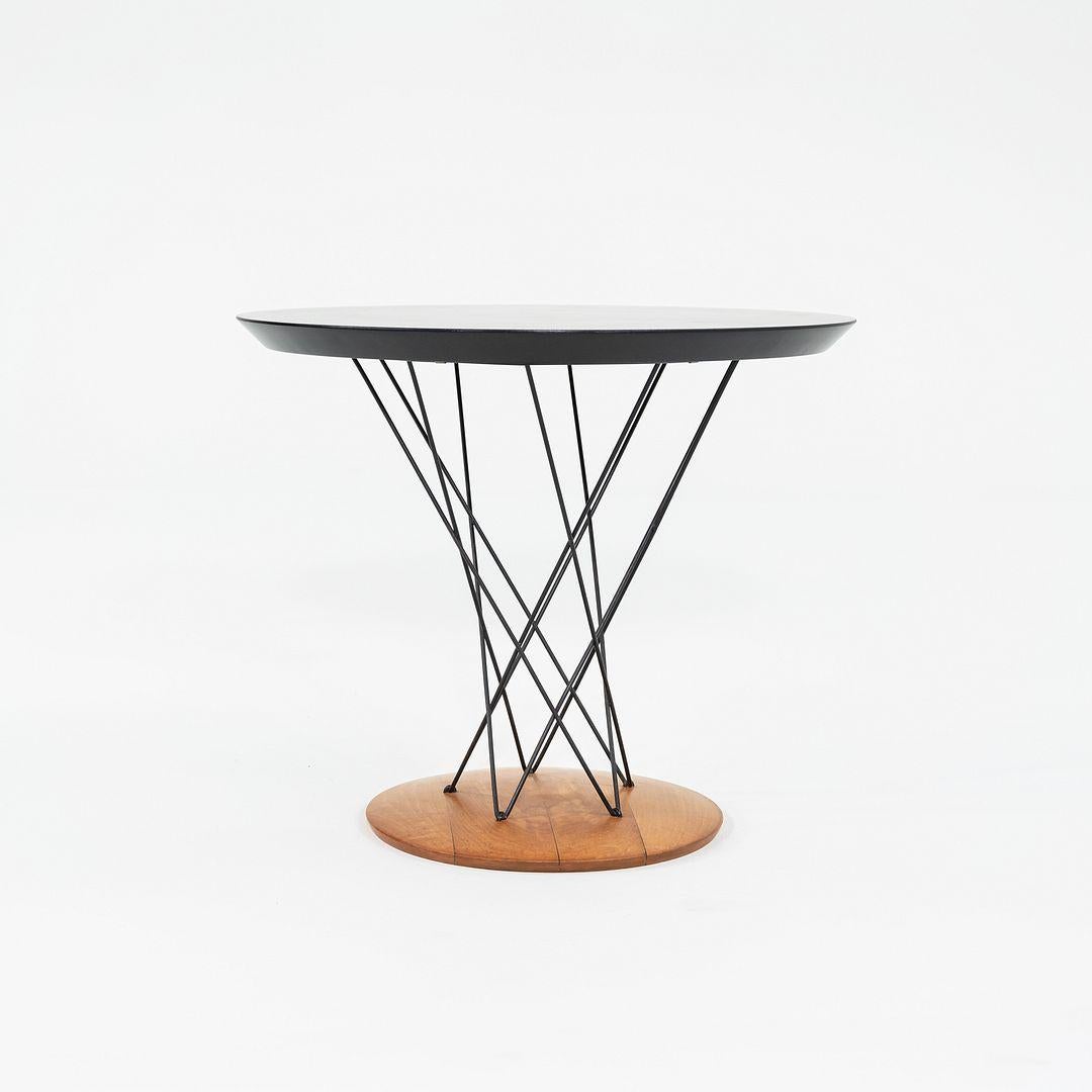 Américain 1950 Isamu Noguchi for Knoll Table cyclonique pour enfants avec plateau de 24 pouces, Model No 87 en vente