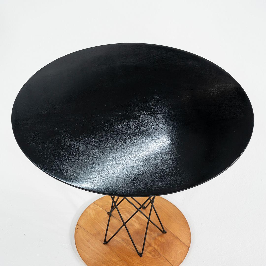 Milieu du XXe siècle 1950 Isamu Noguchi for Knoll Table cyclonique pour enfants avec plateau de 24 pouces, Model No 87 en vente