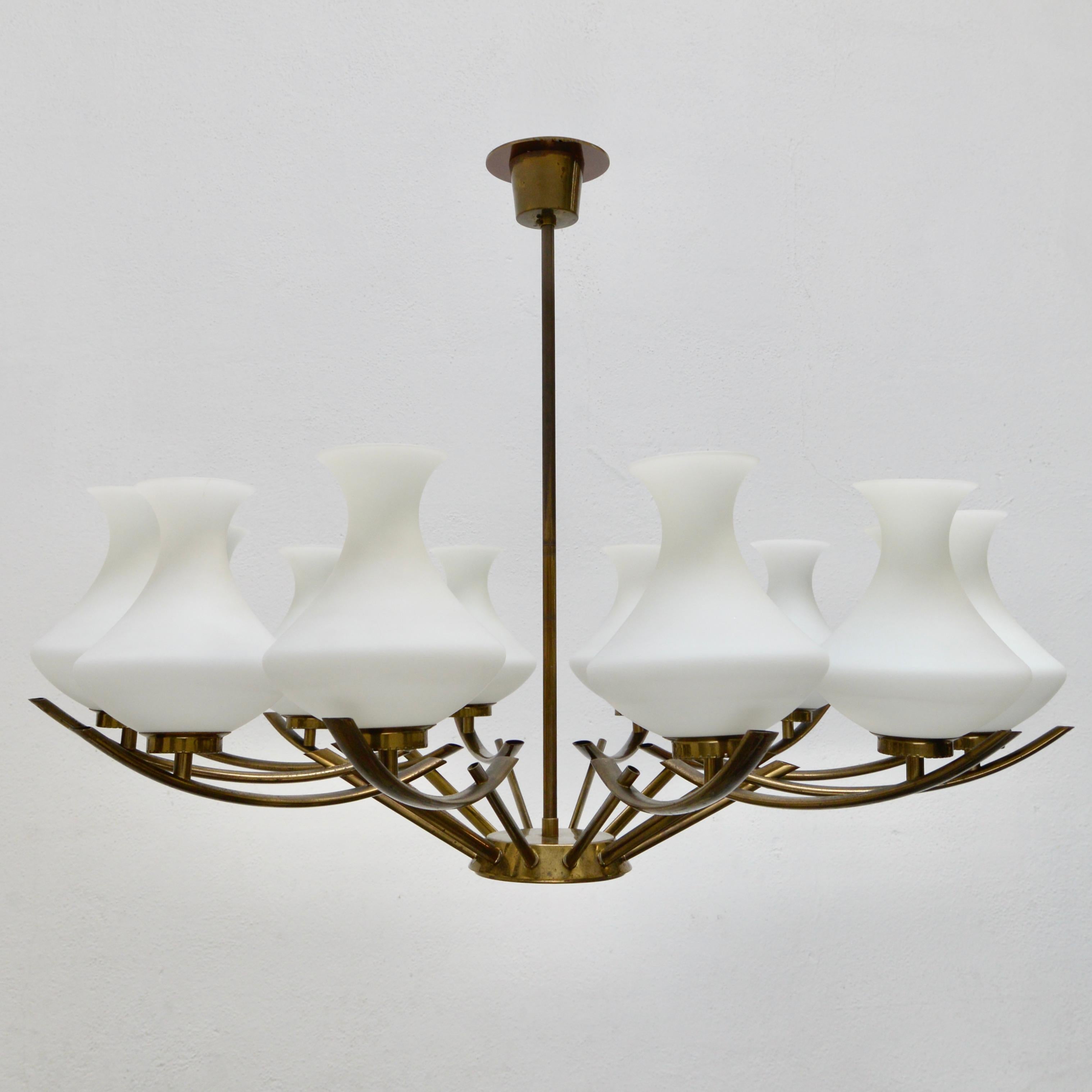 1950s Italian 12 Shade Chandelier In Good Condition In Los Angeles, CA