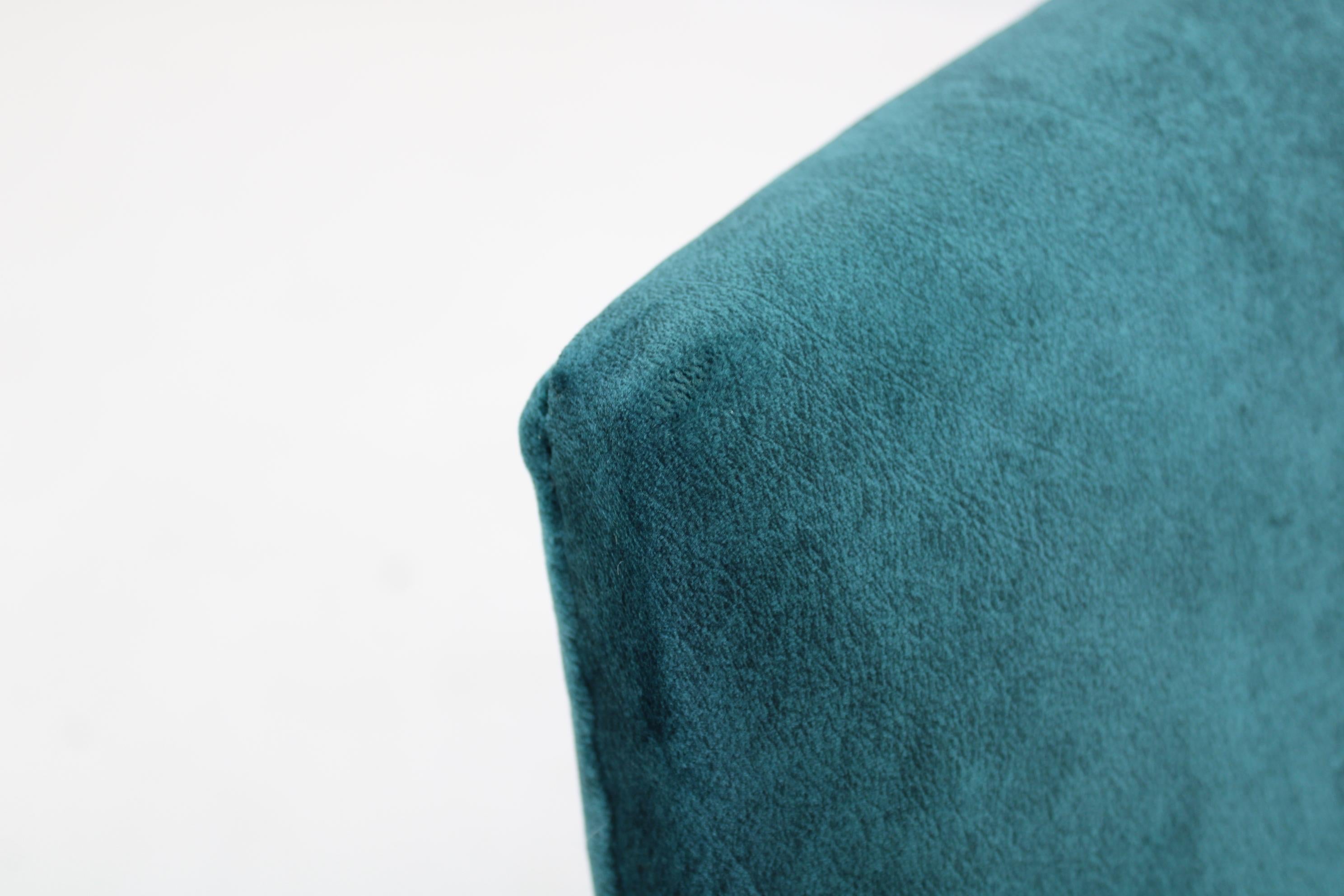 1950er Jahre Italienisches 2-Sitzer-Sofa, restauriert im Angebot 4