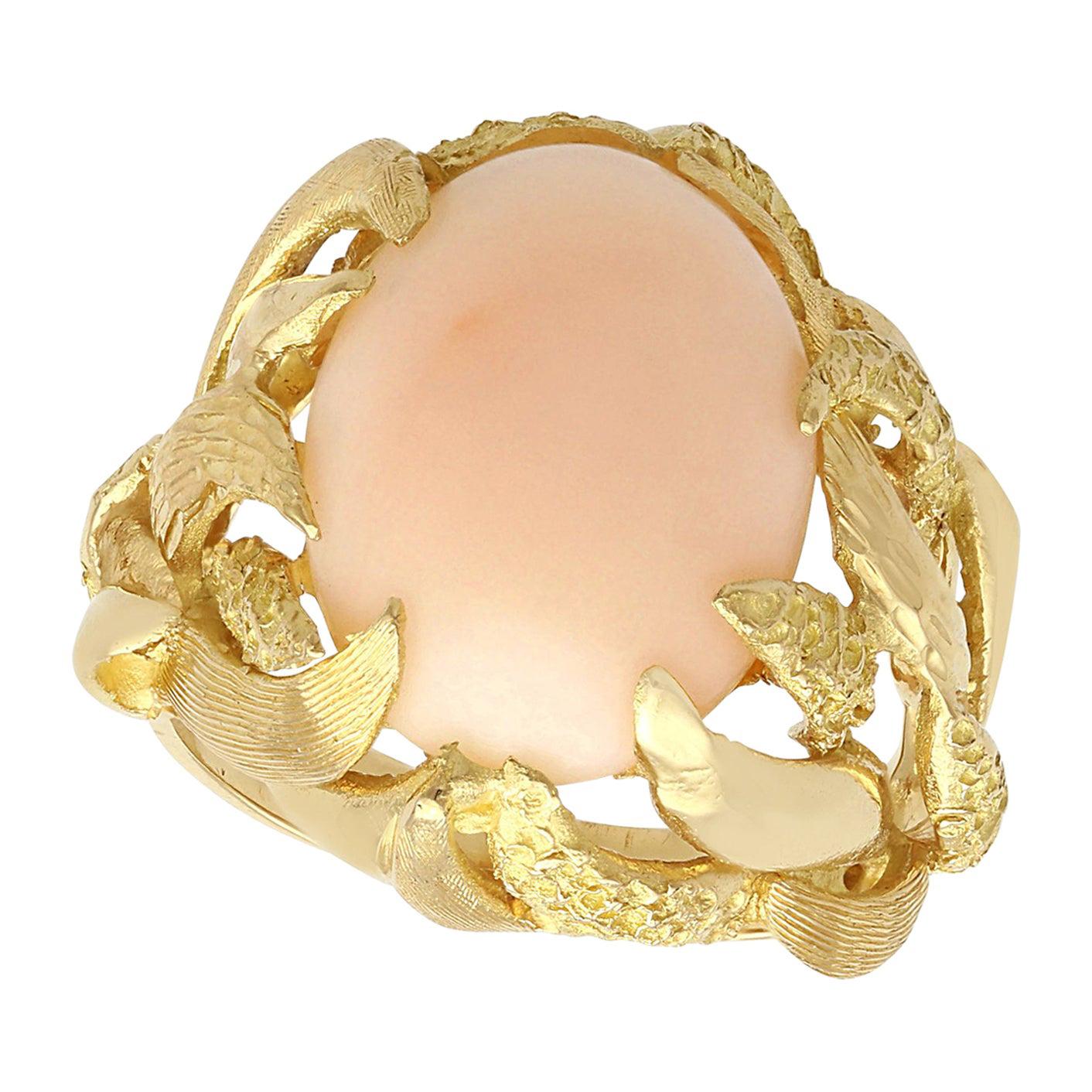 1950s Italian 6.54 Carat Cabochon Cut Coral Yellow Gold Cocktail Ring