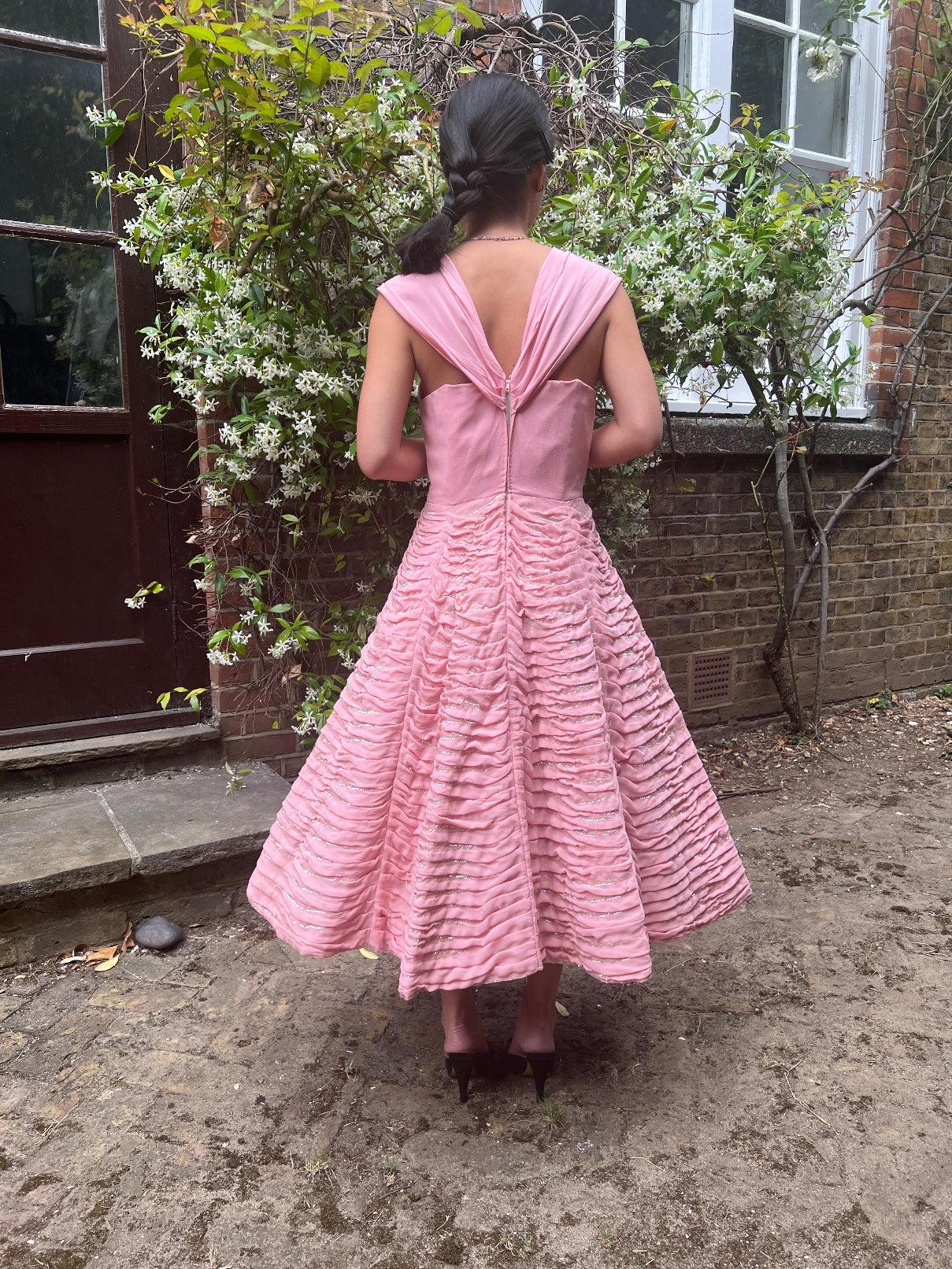 1950s Italian Alta Moda Pink Silk Crepe Ruched Sequin Dress For Sale 2