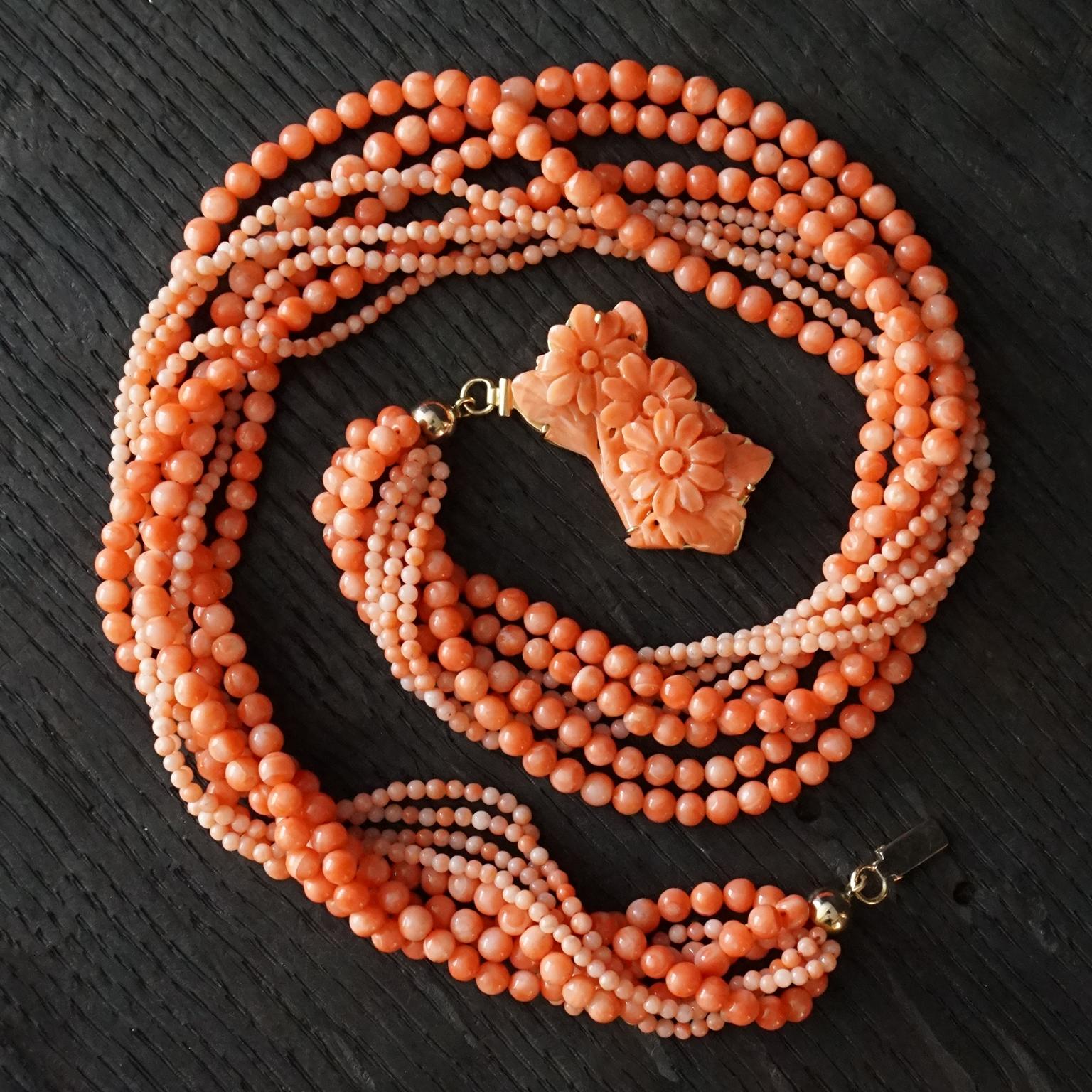 20th Century 1950s Italian Angel Skin Coral Eight Strand Necklace 18kt Gold hand Carved Lock For Sale