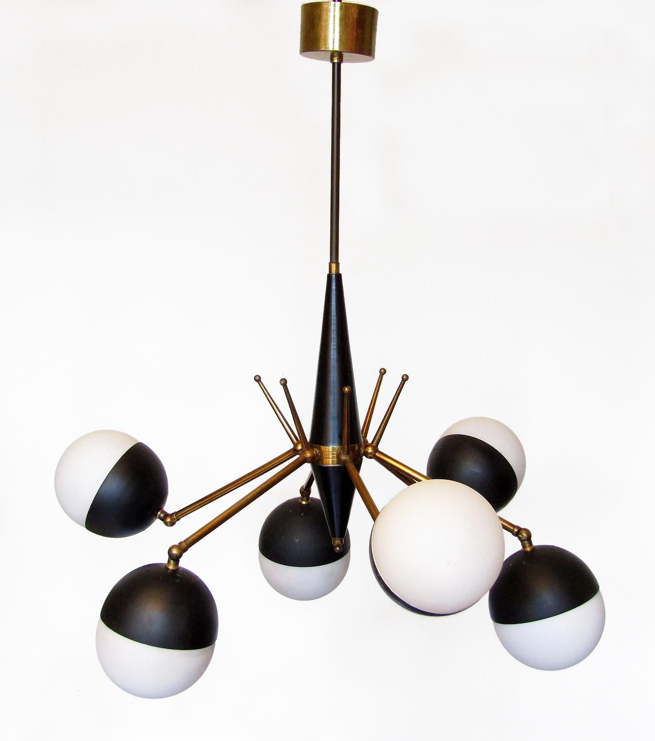 Mid-Century Modern 1950s Italian Articulated Globe Chandelier Attributed to Stilnovo For Sale