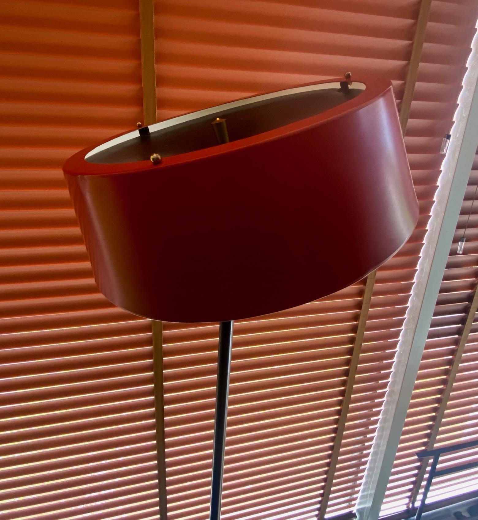 1950's Italian black and brass floor lamp with tilting red shade, manner of Lumi For Sale 5