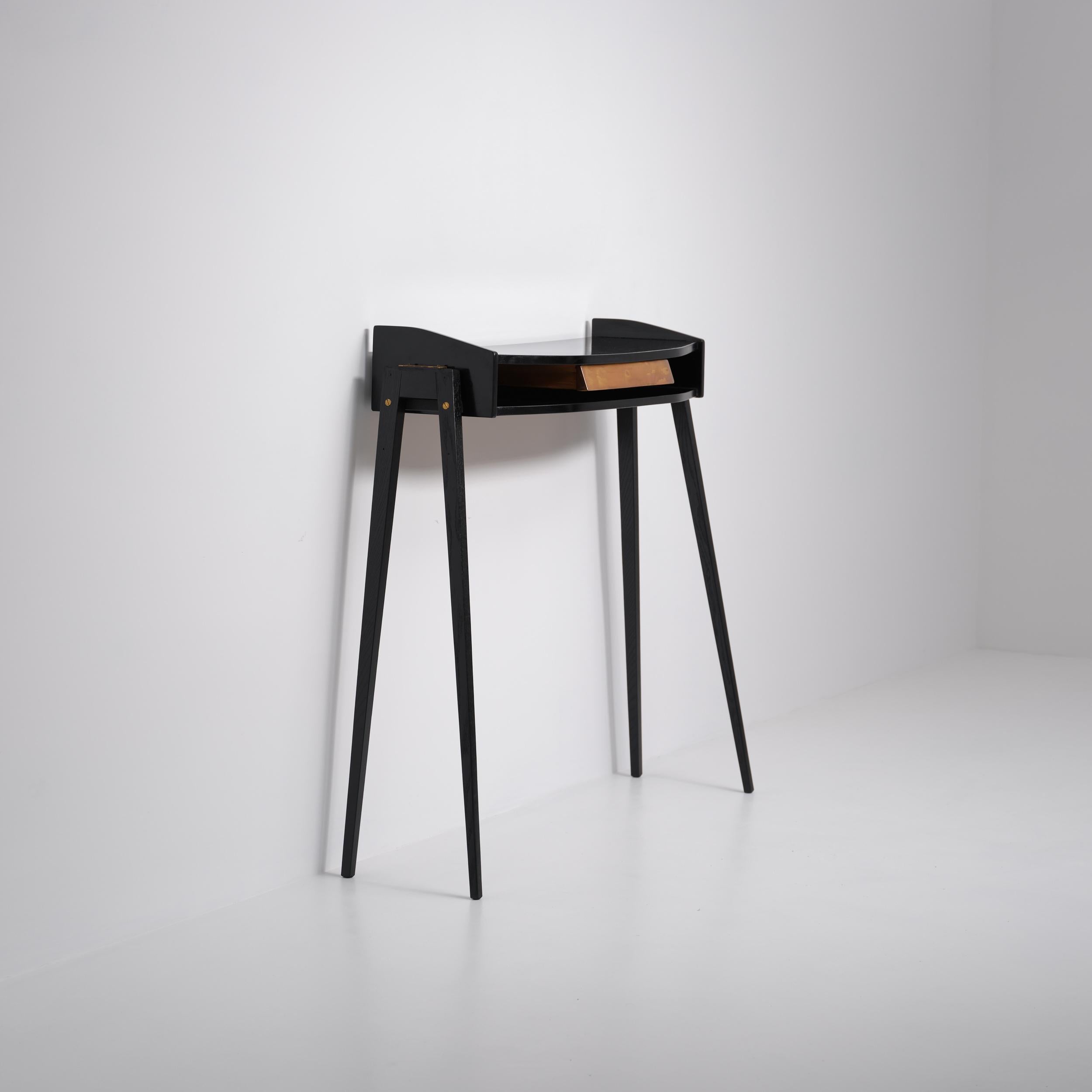 1950s Italian Black Lacquered Wood Console with Brass Drawer Front For Sale 6