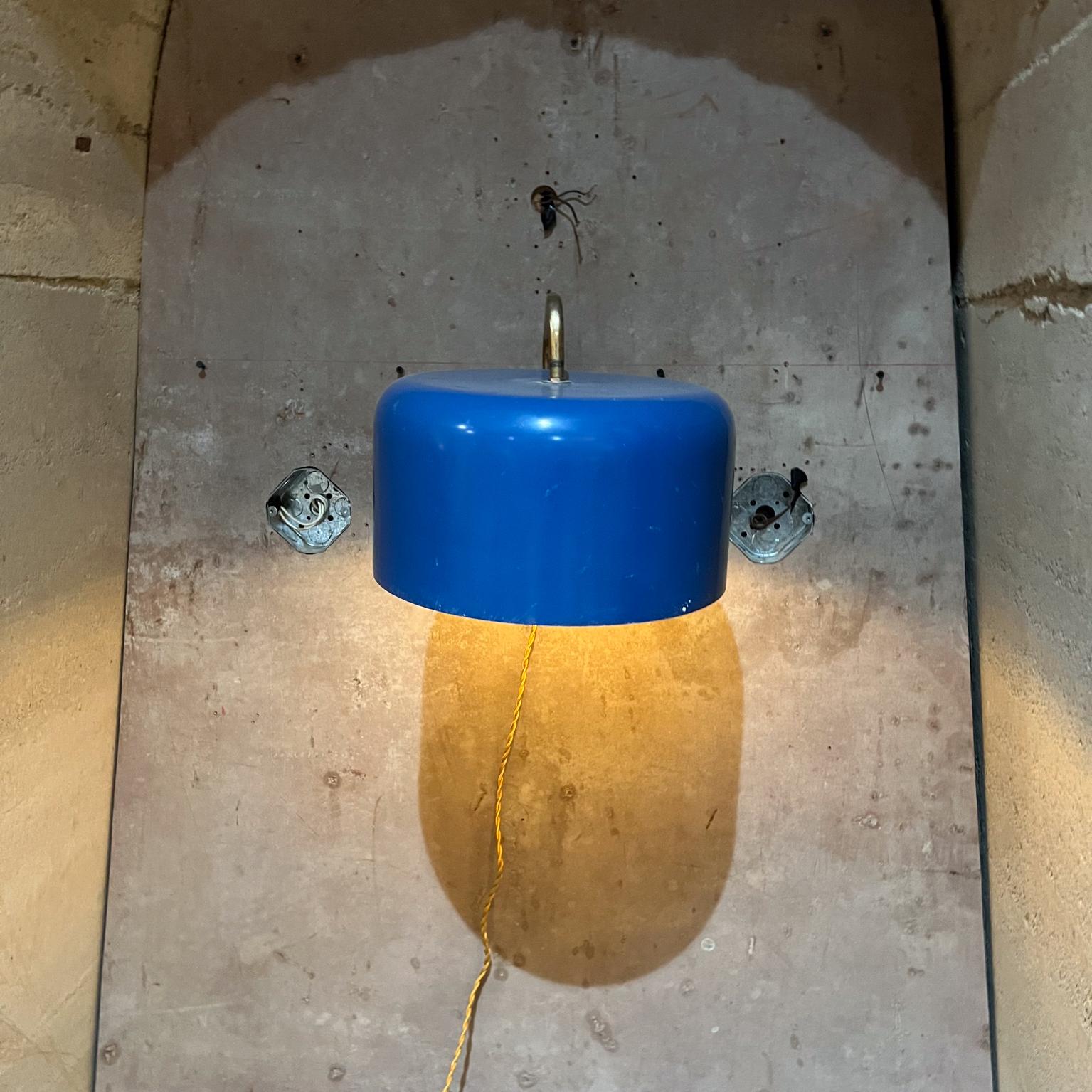 Mid-Century Modern 1950s Italian Blue Modern Wall Lamp Sconce Style Stilnovo