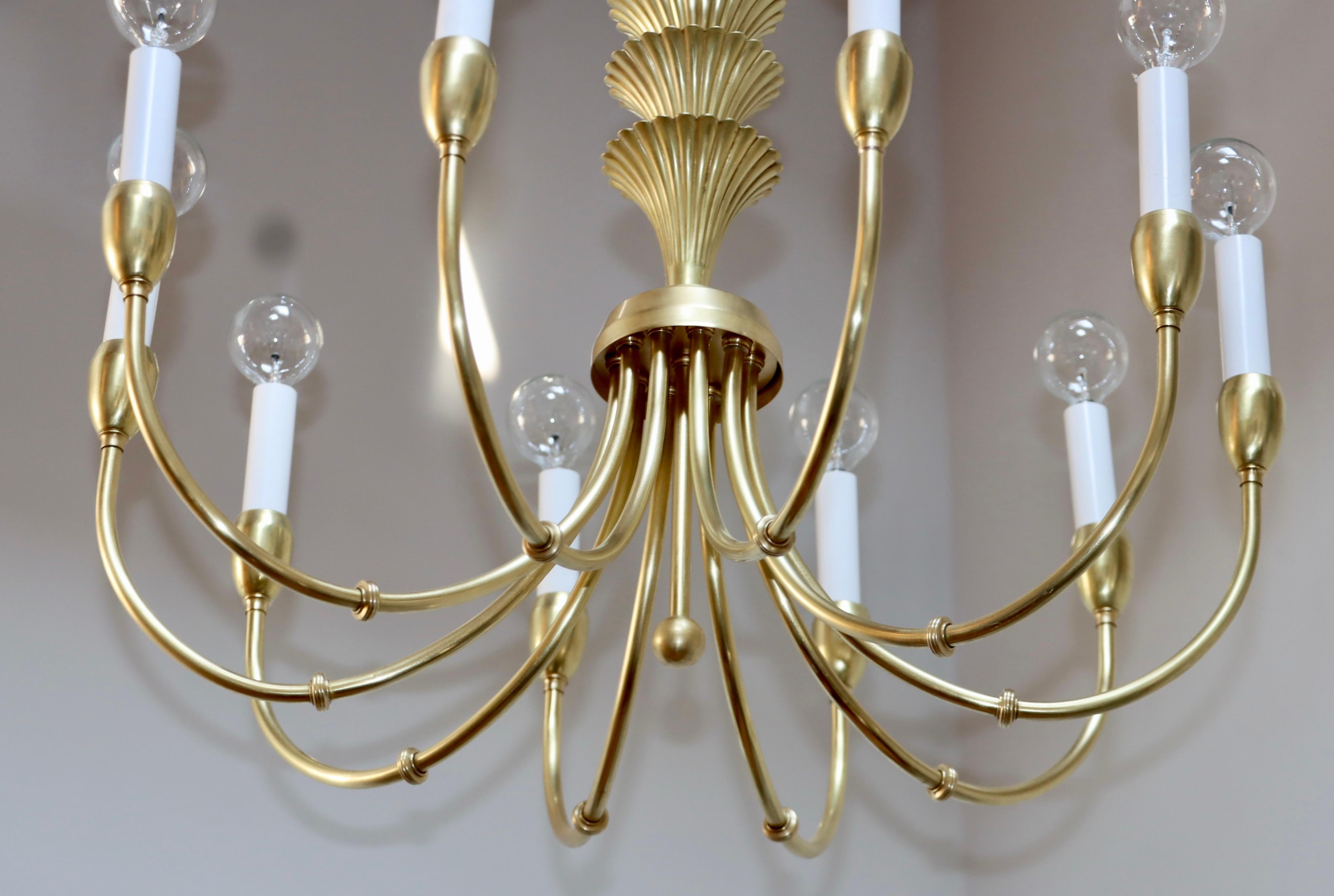 Mid-20th Century 1950s Italian Brass 10 Arm Chandelier in the Style of Gio Ponti For Sale