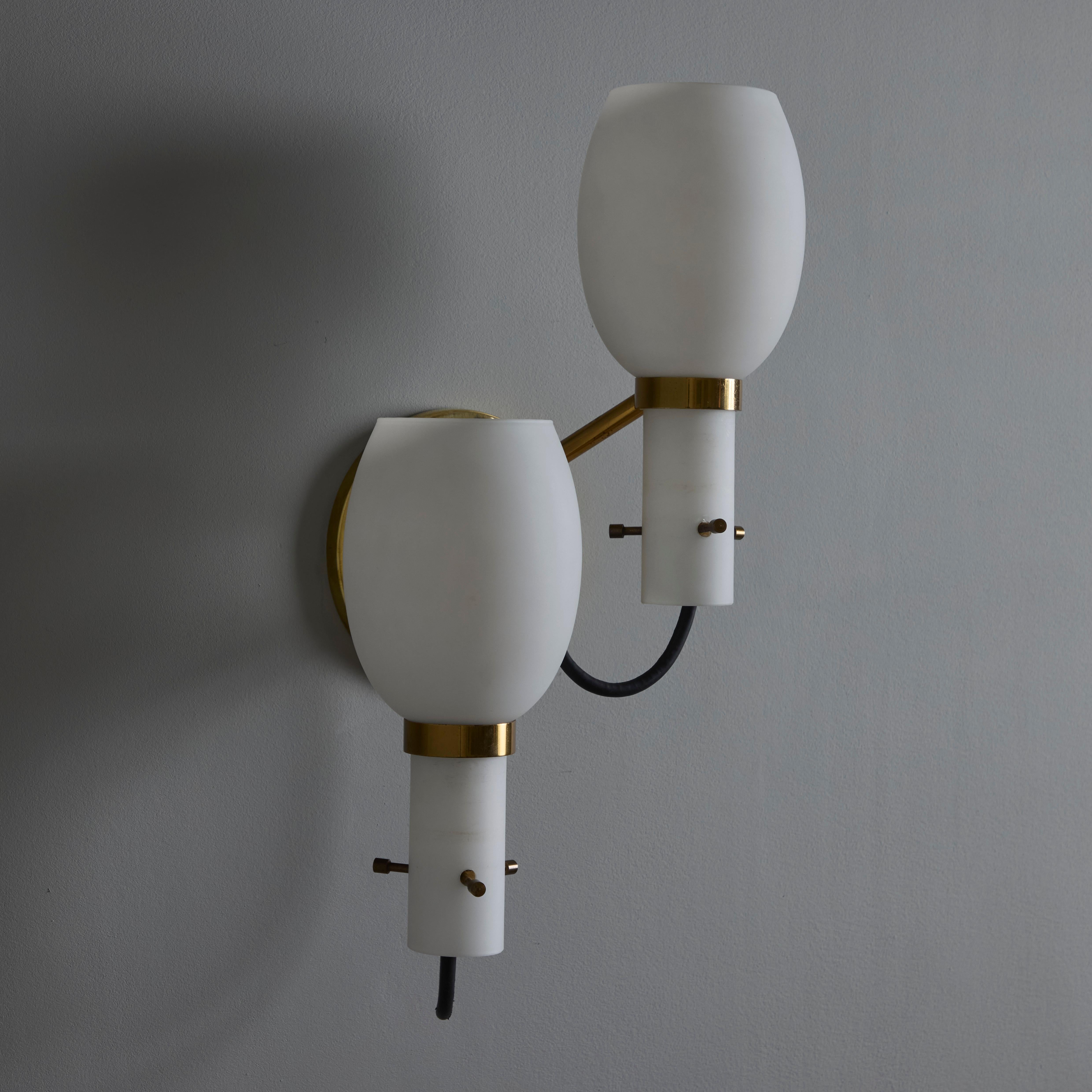 1950s Italian Brass and Opaline Glass Double Sconce in the Manner of Stilnovo For Sale 7