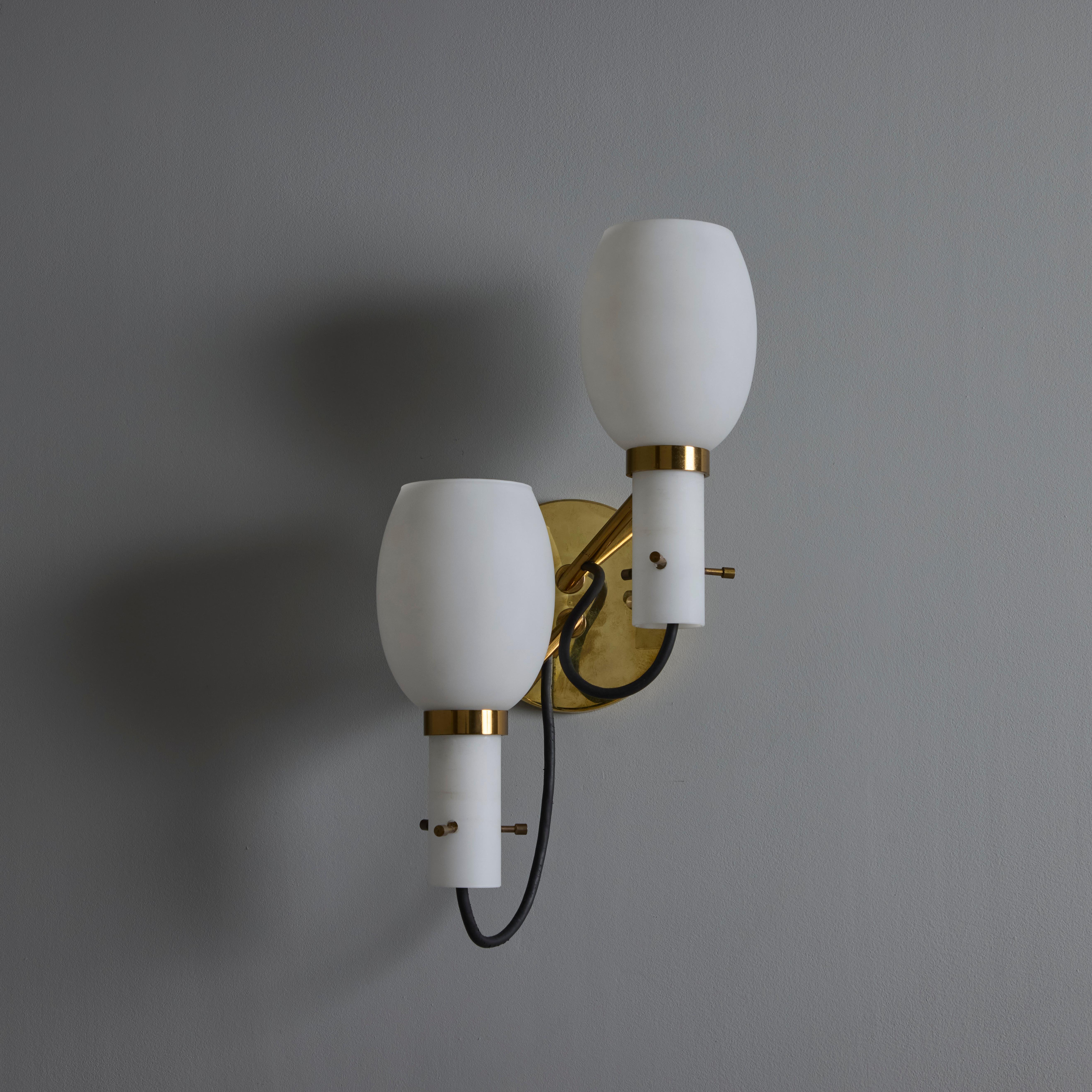 1950s Italian Brass and Opaline Glass Double Sconce in the Manner of Stilnovo In Good Condition For Sale In Glendale, CA