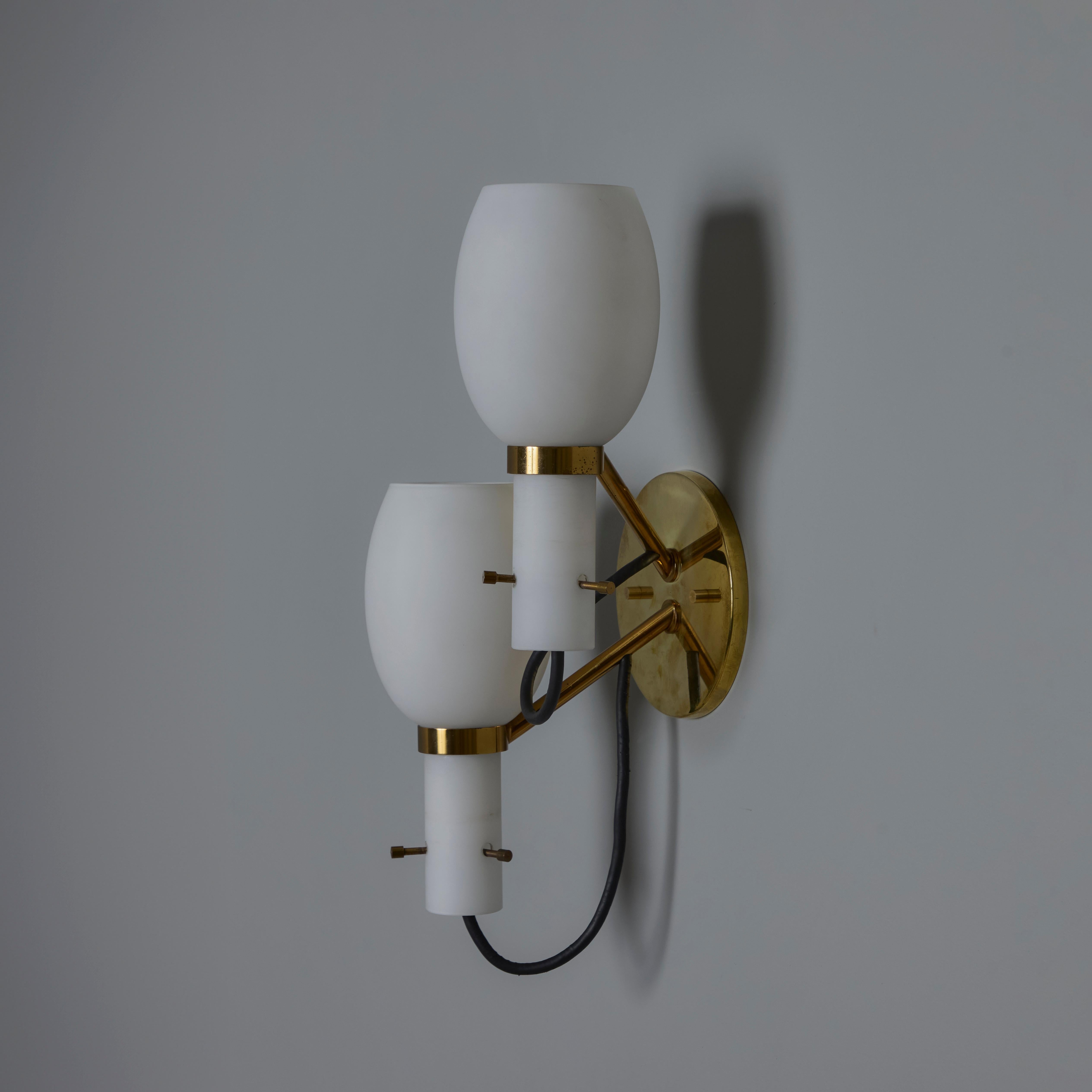 1950s Italian Brass and Opaline Glass Double Sconce in the Manner of Stilnovo For Sale 2
