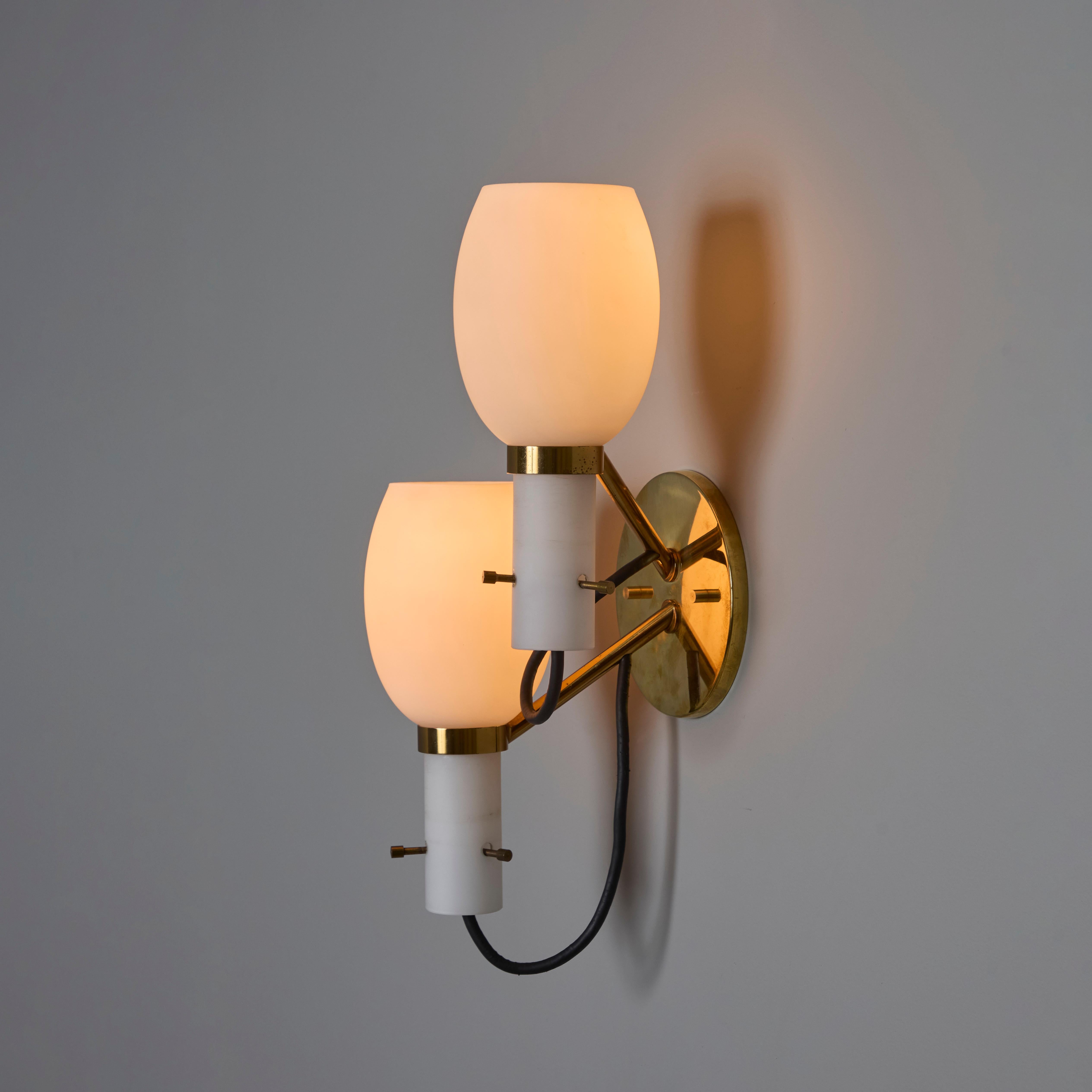 1950s Italian Brass and Opaline Glass Double Sconce in the Manner of Stilnovo For Sale 3
