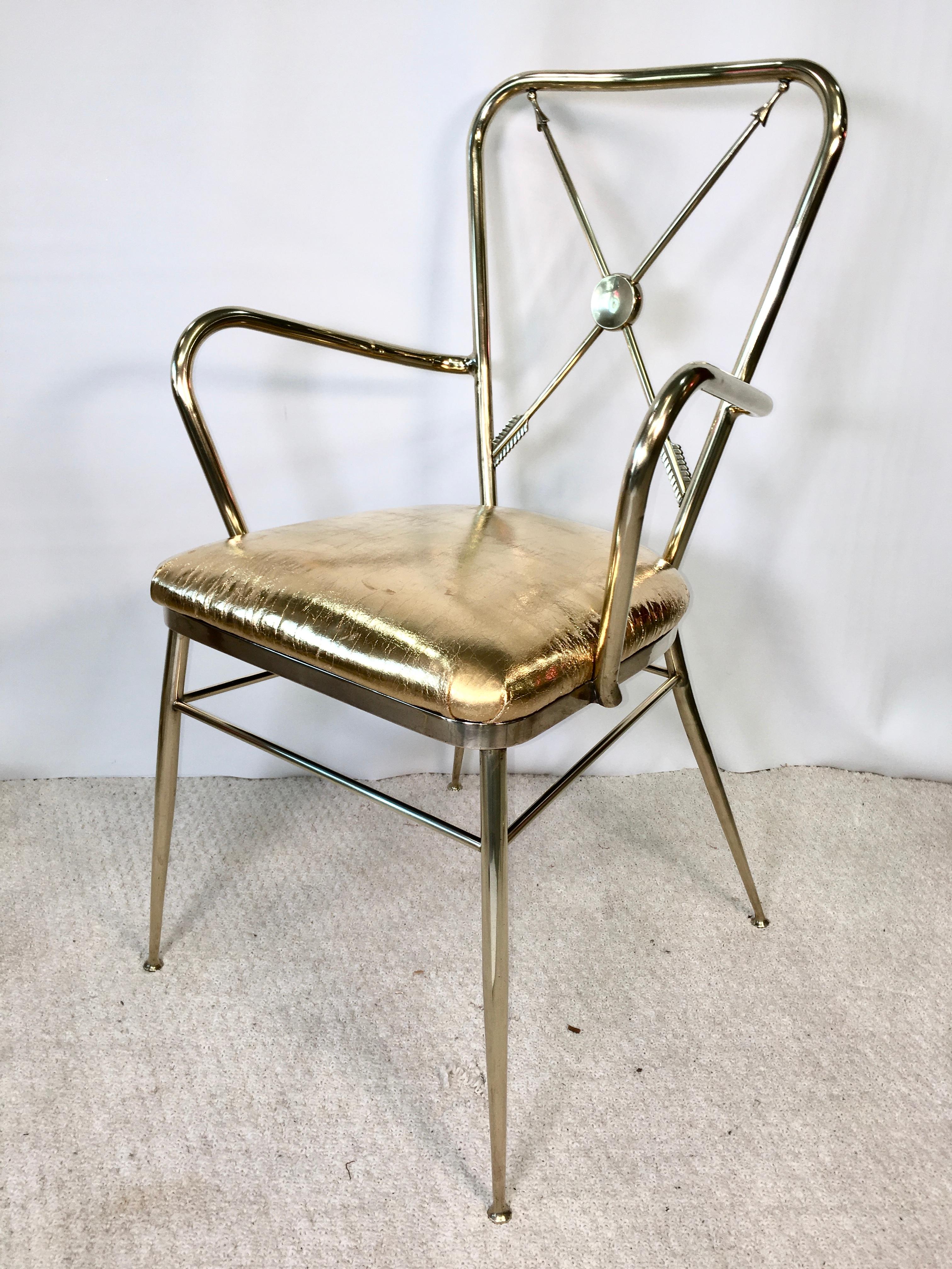 fauteuil Chiavari en laiton italien des années 1950 avec motif de flèches croisées en vente 10
