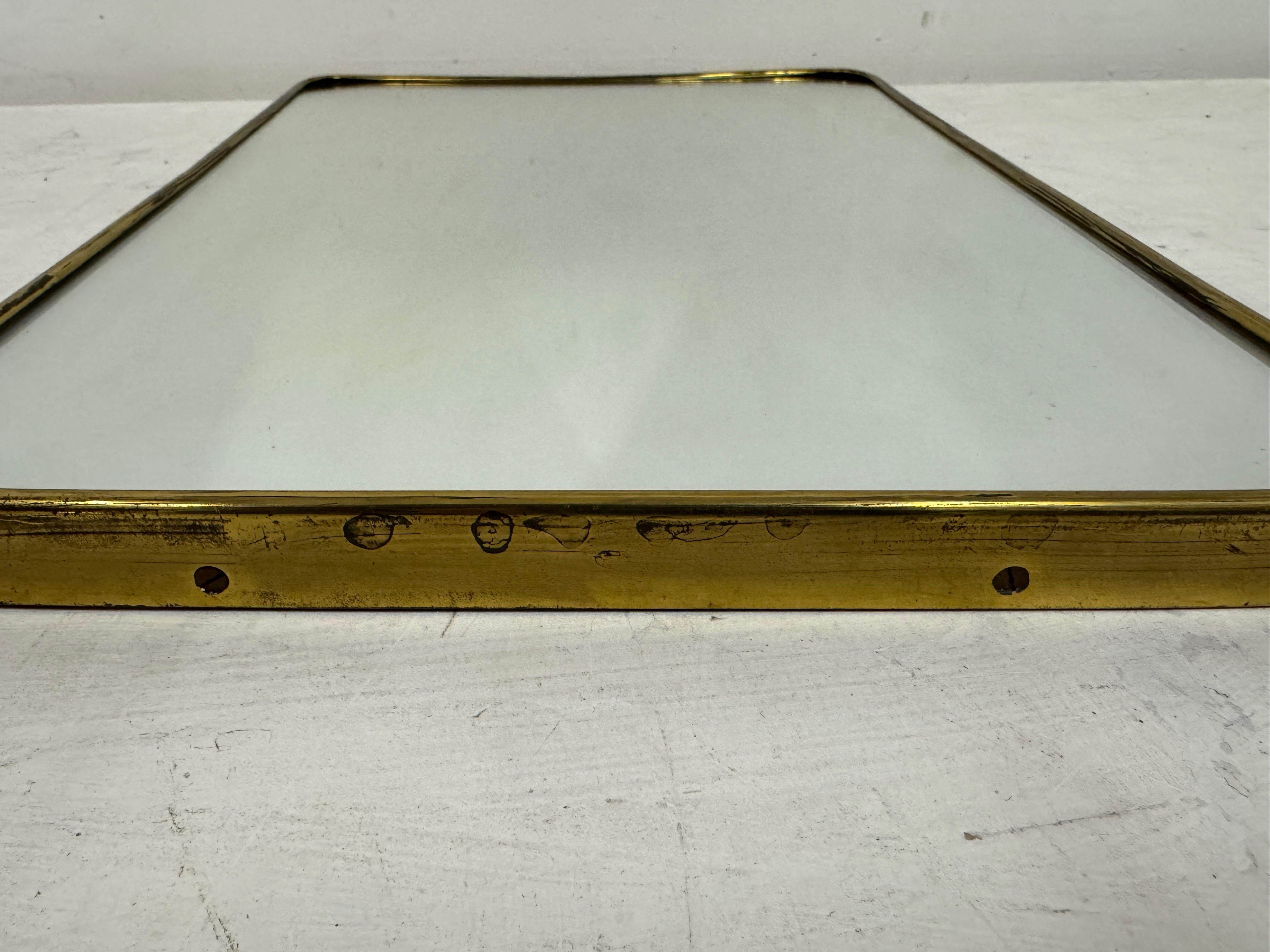 1950s Italian Brass Mirror with Squiggle In Good Condition For Sale In London, London