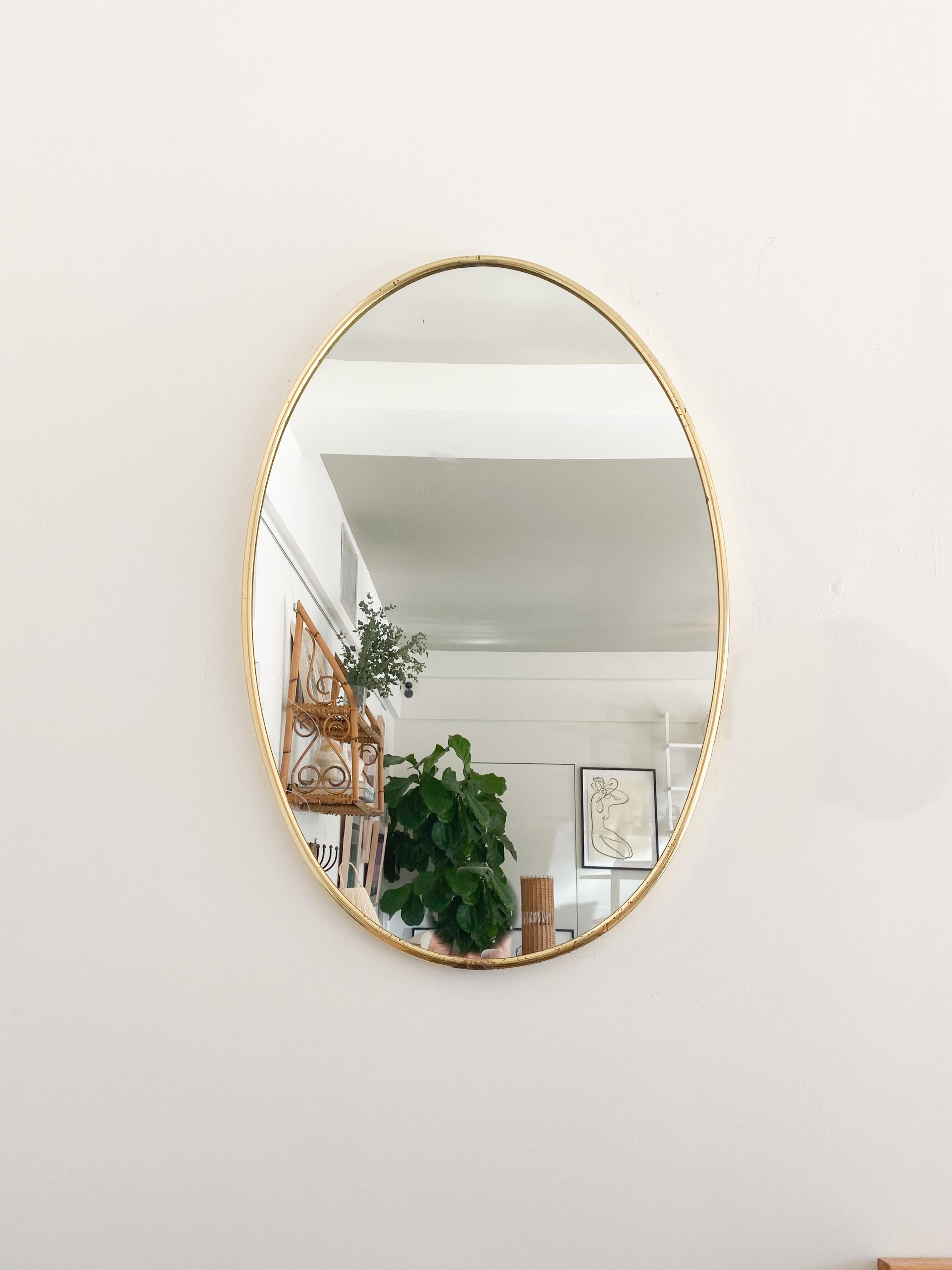 1950s Italian Brass Oval Mirror In Good Condition In Los Angeles, CA