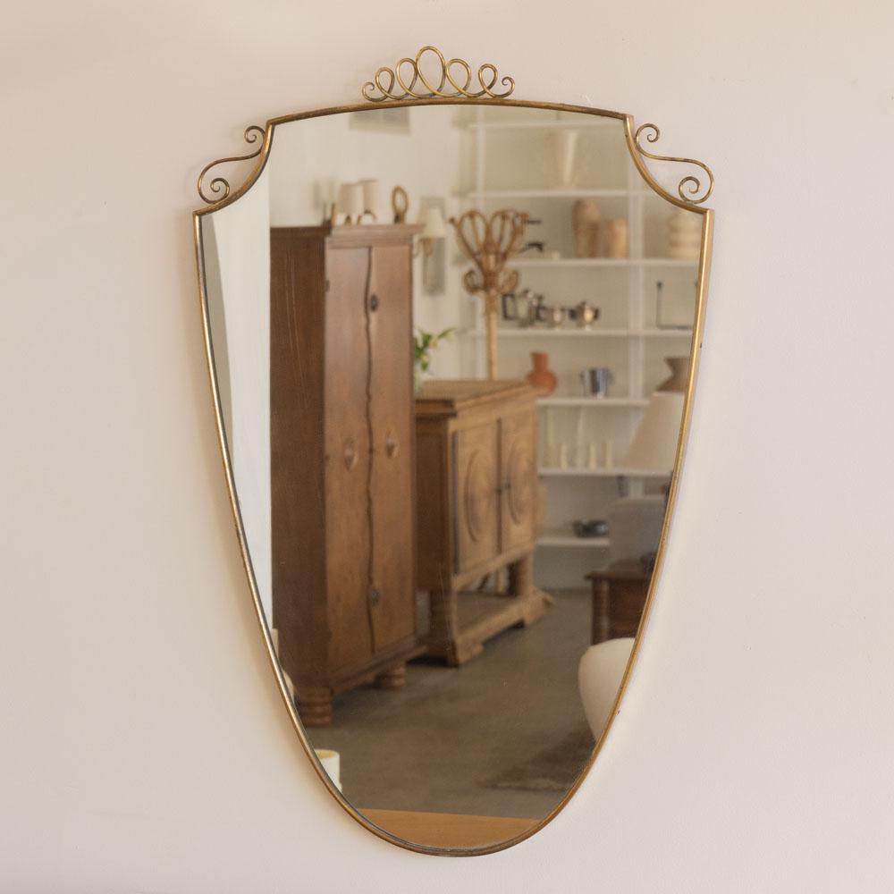Milieu du XXe siècle Miroir en laiton italien des années 1950 en vente