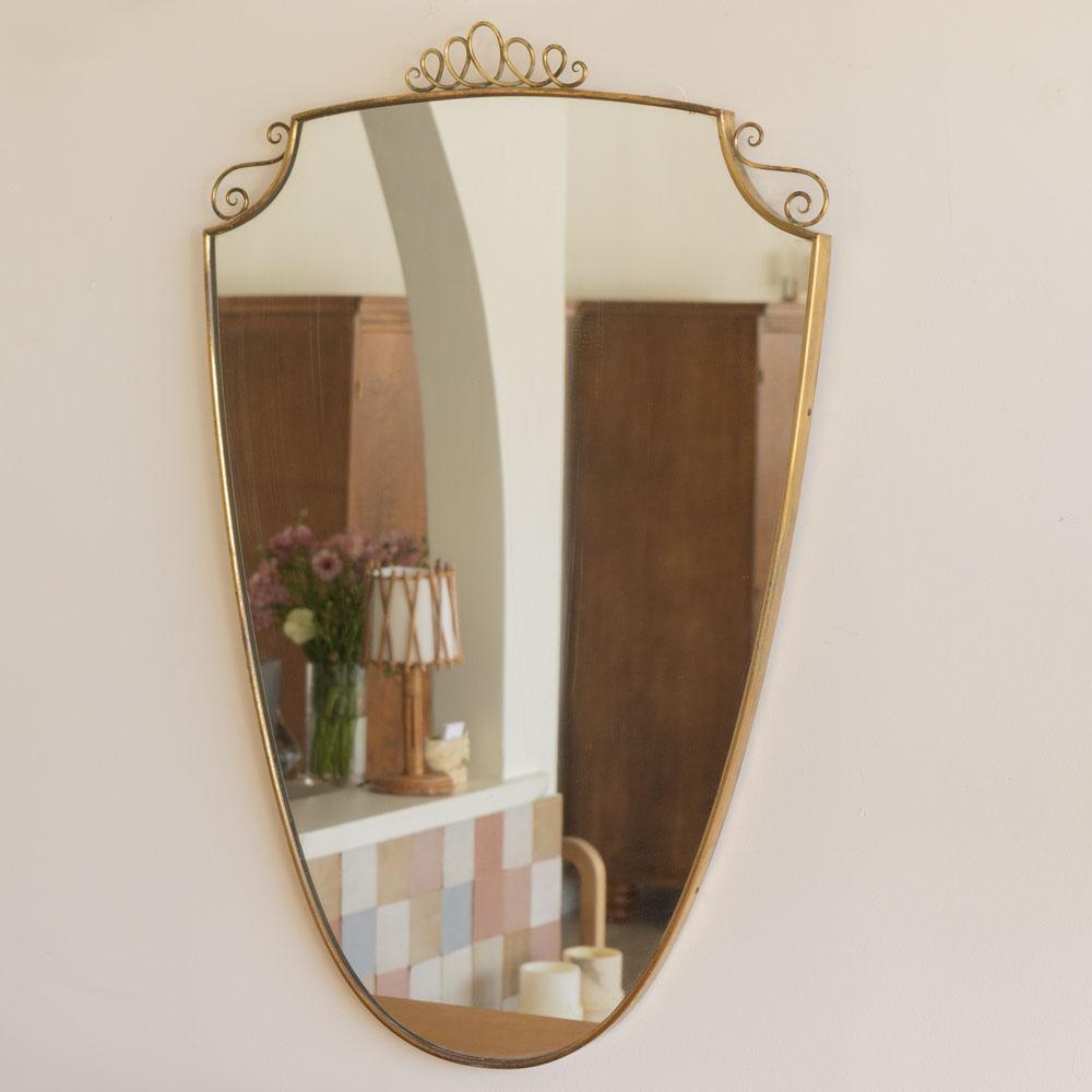 Laiton Miroir en laiton italien des années 1950 en vente