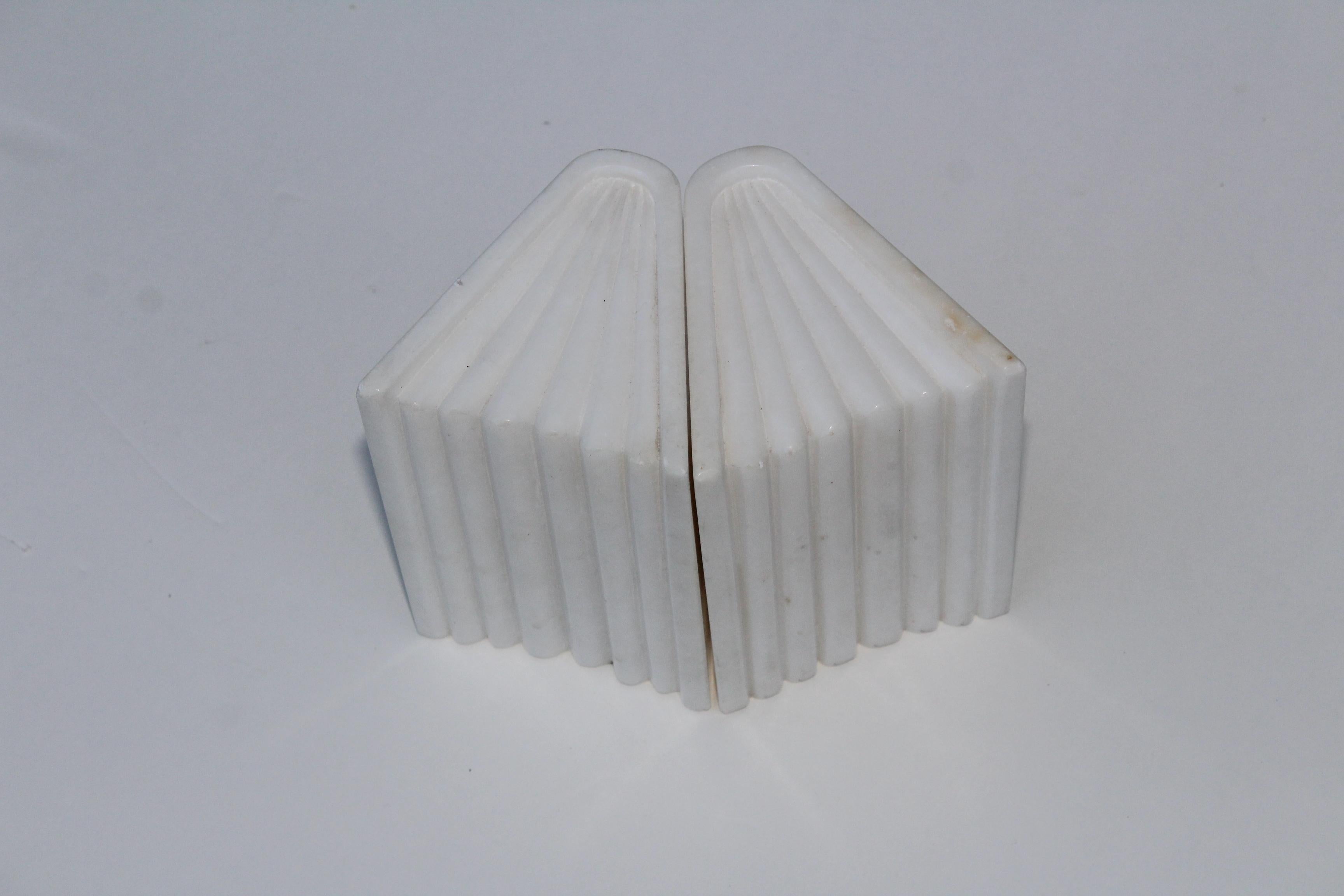 1950s Italian Carrara Marble Bookends In Good Condition In New York, NY