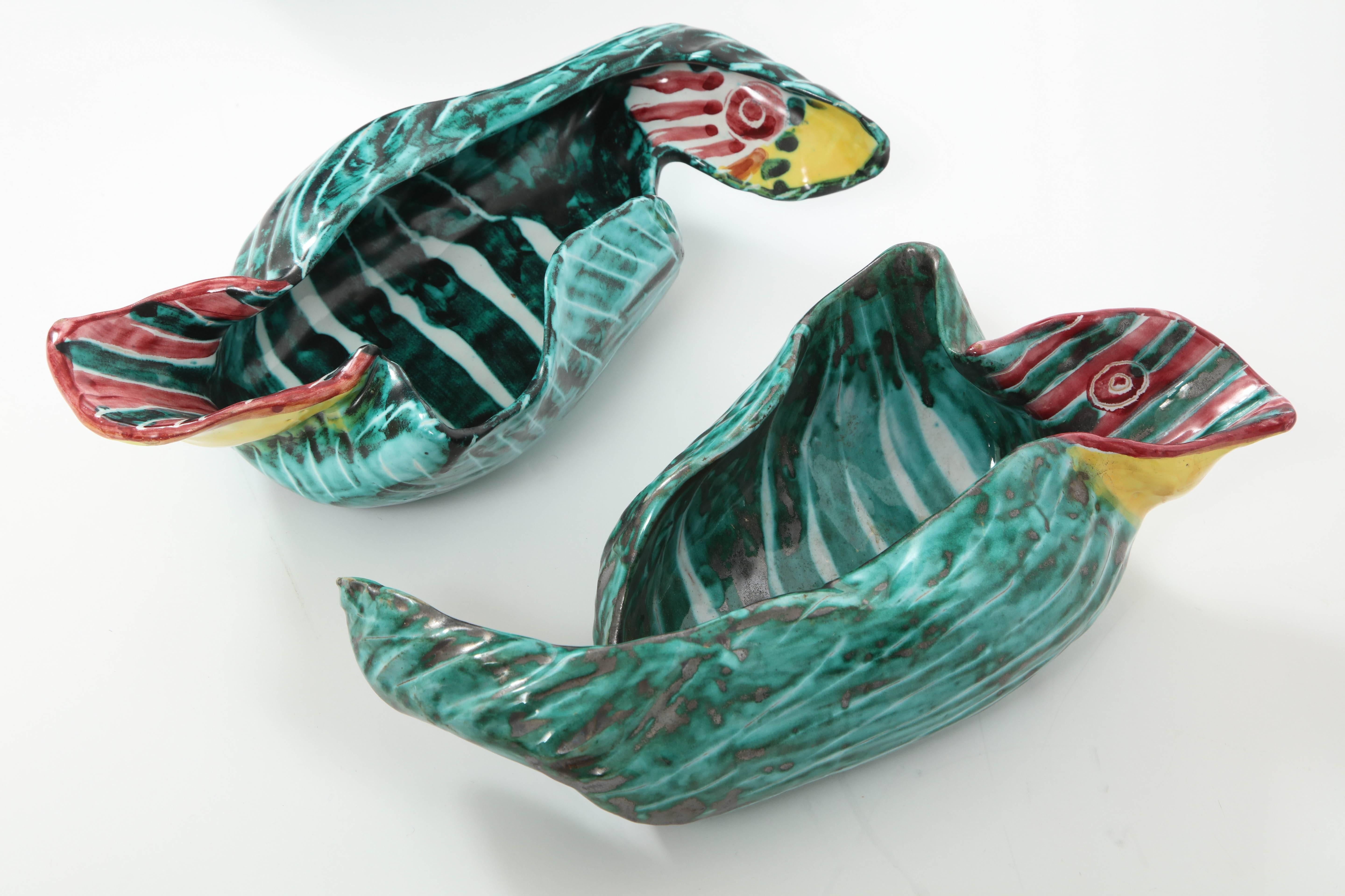 1950s Italian Ceramic Parrots and Bowl In Good Condition In New York, NY