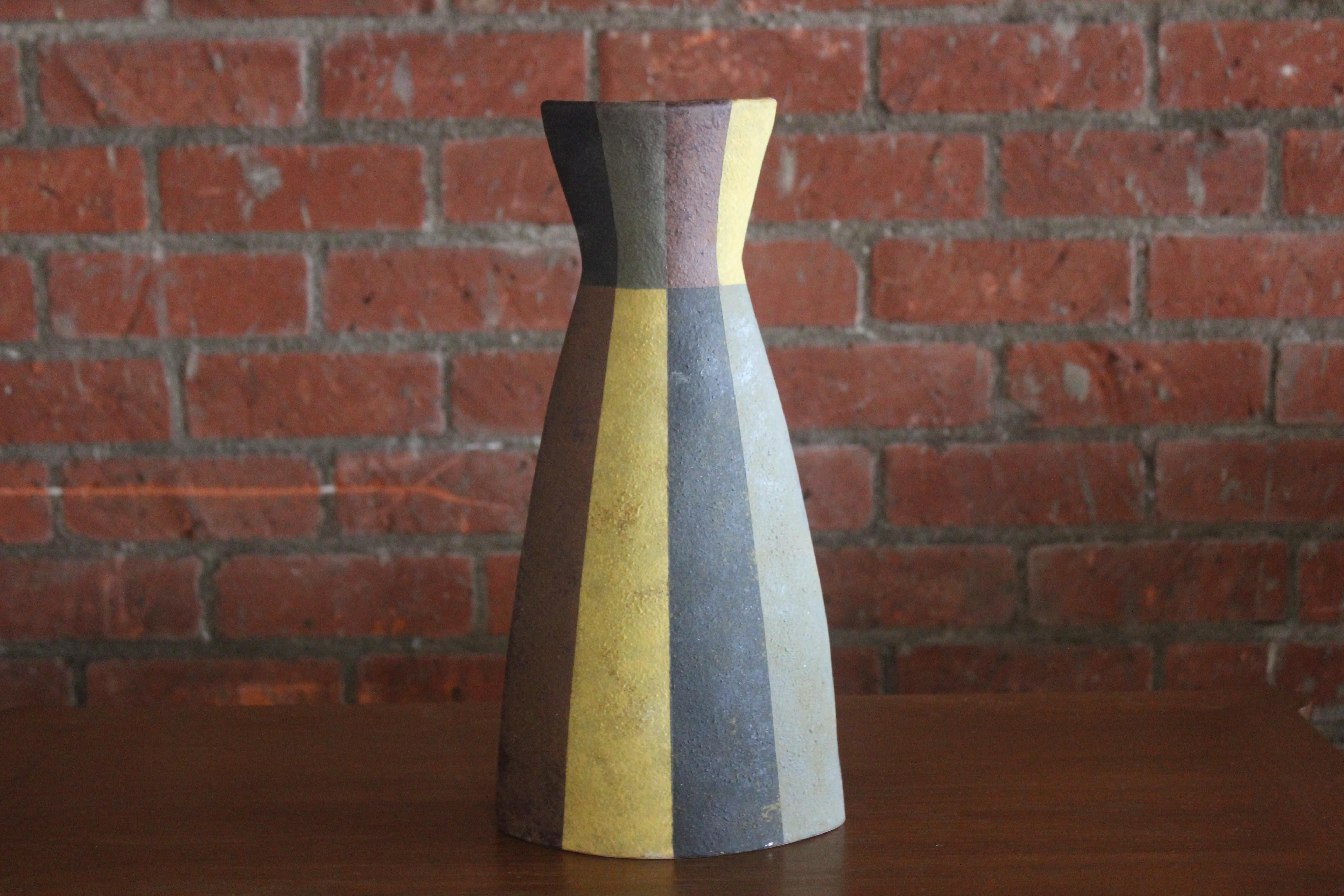 1950s Italian Ceramic Pottery Vase In Good Condition In Los Angeles, CA