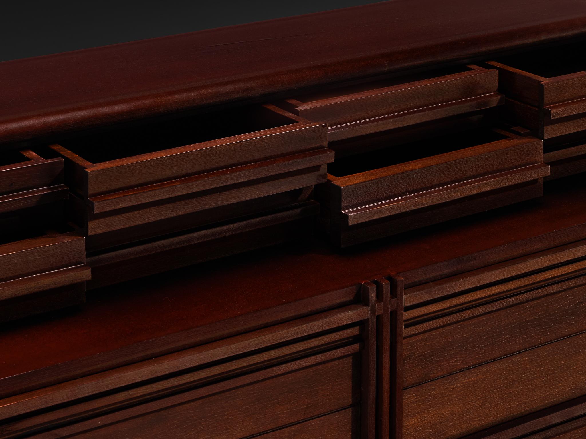 1950s Italian Chest of Drawers in Dark Red Stained Wood For Sale 4