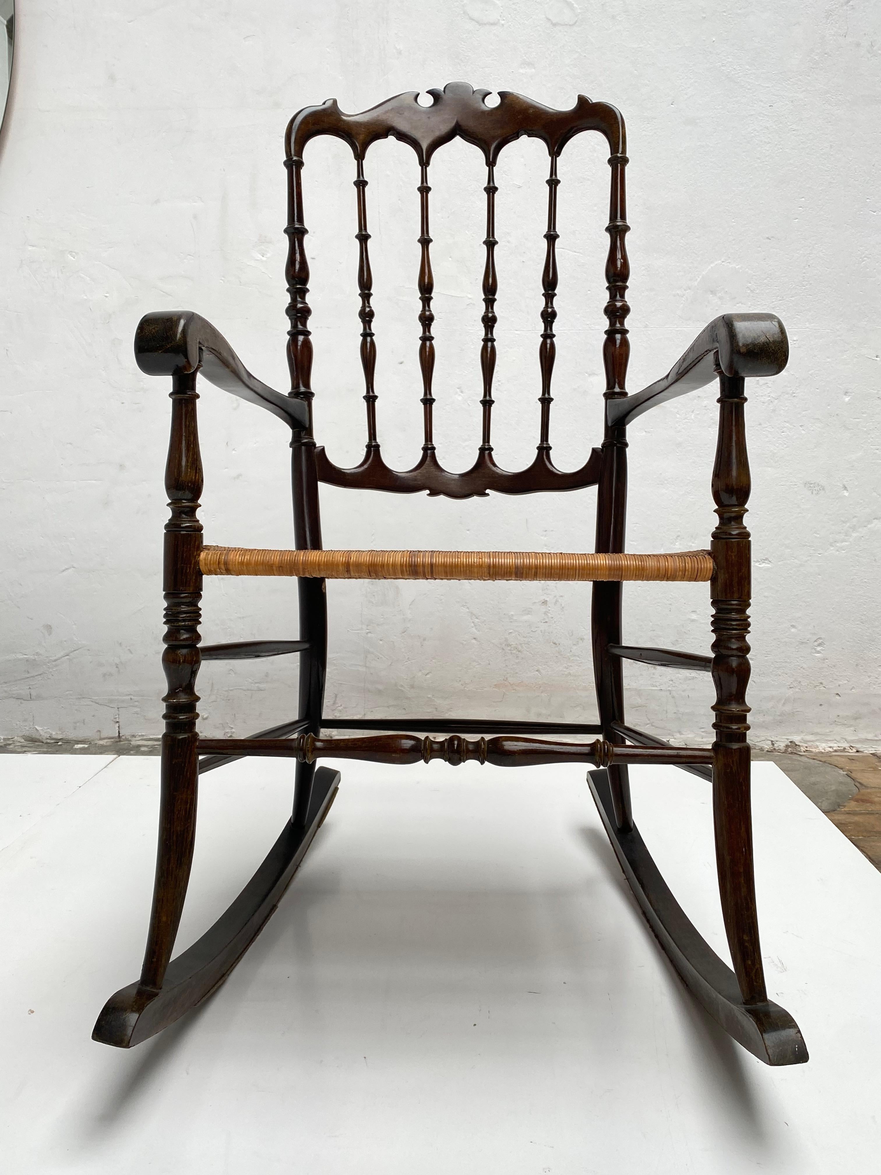 Mid-Century Modern 1950s Italian Chiavari Rocking Chair with Original Woven Seat For Sale