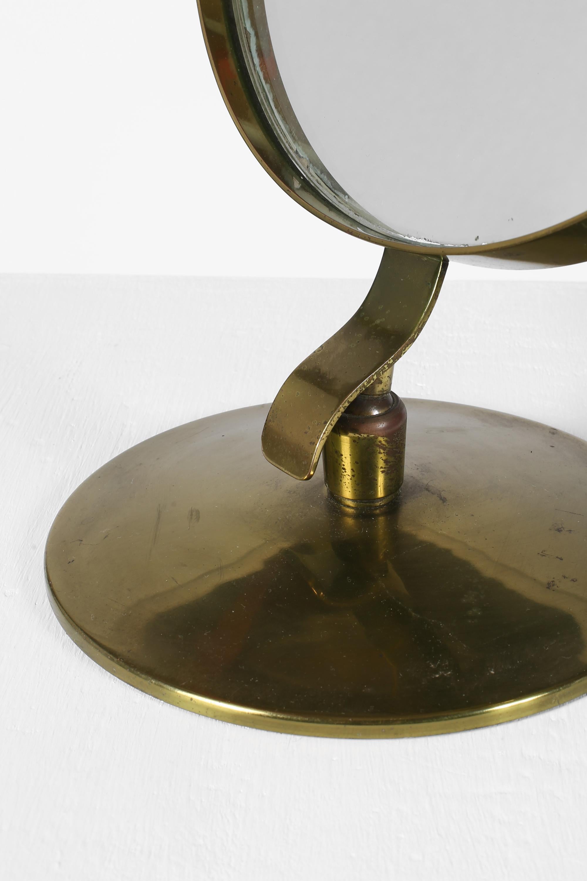 1950s Italian Circular Brass Vanity Table Mirror For Sale 2