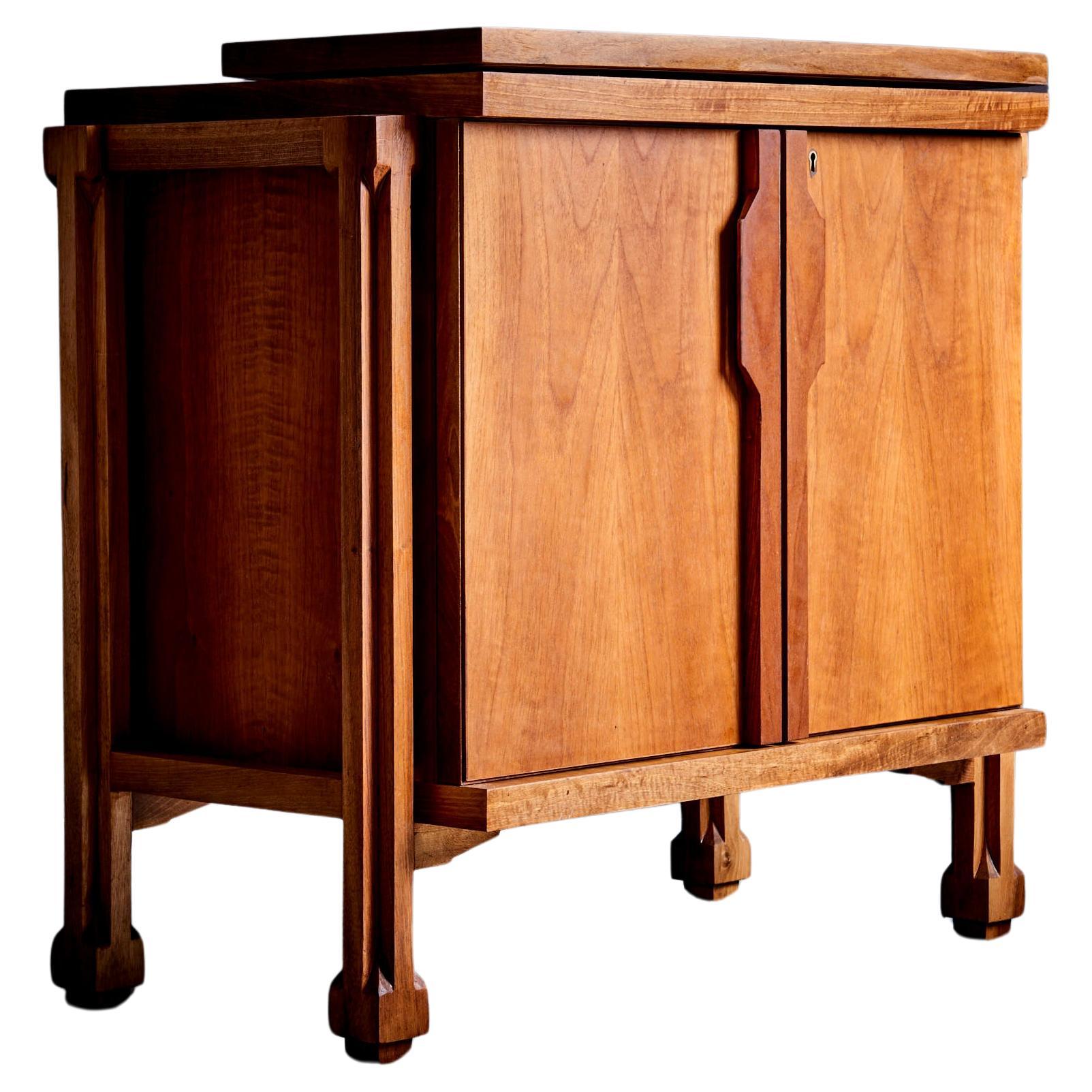 1950s Italian constructivism studio sideboard or credenza made in walnut  For Sale
