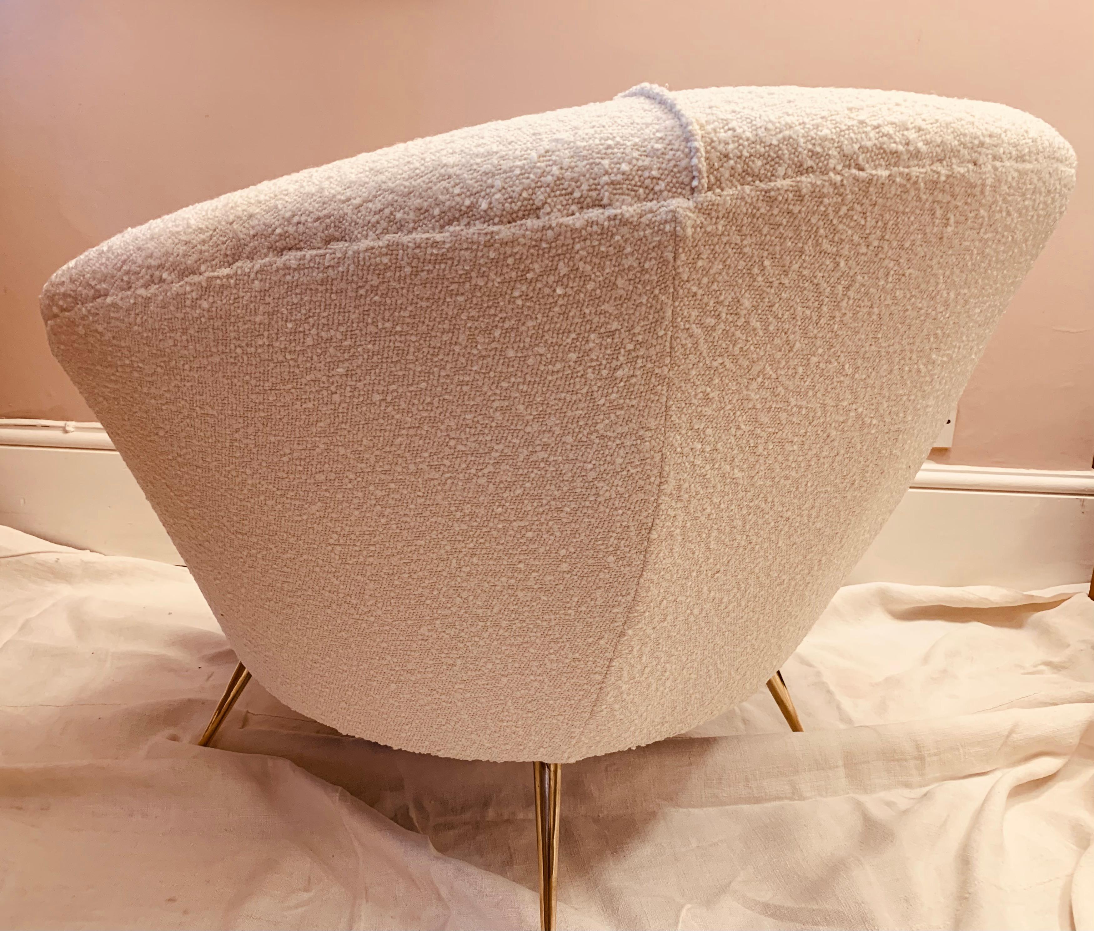 1950s Italian Curved Boucle Armchair with Tapered Splayed Brass Legs Gio Ponti 6