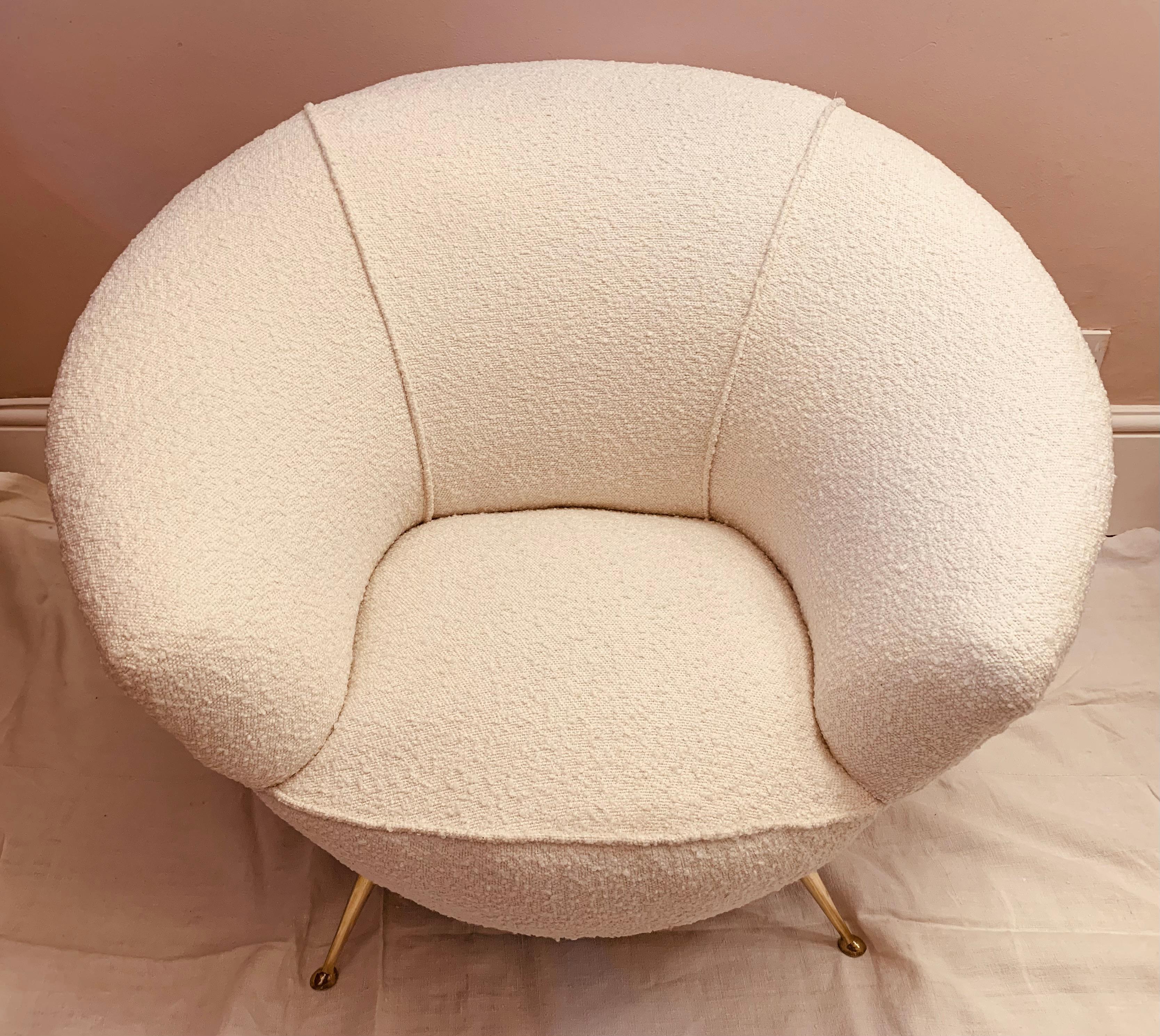 Polished 1950s Italian Curved Boucle Armchair with Tapered Splayed Brass Legs Gio Ponti