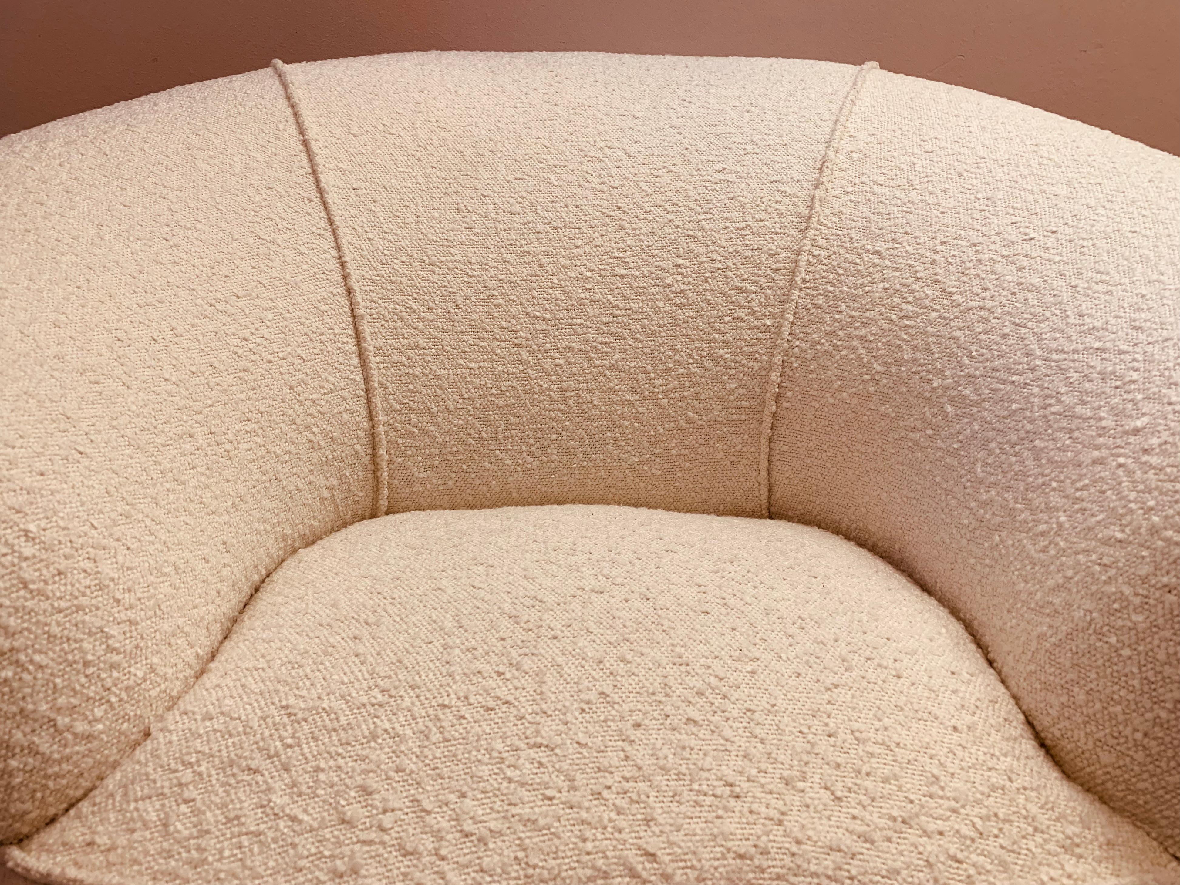 1950s Italian Curved Boucle Armchair with Tapered Splayed Brass Legs Gio Ponti 2