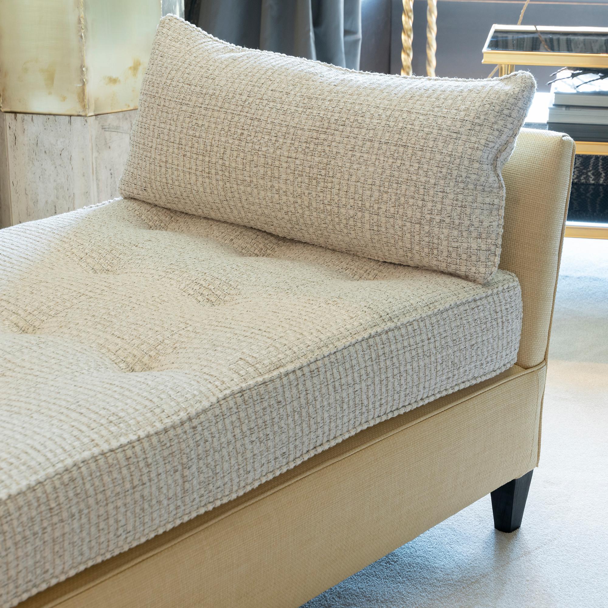 1950s Italian Daybed in Raffia and Chanel Woven Fabric, Wood Details 4